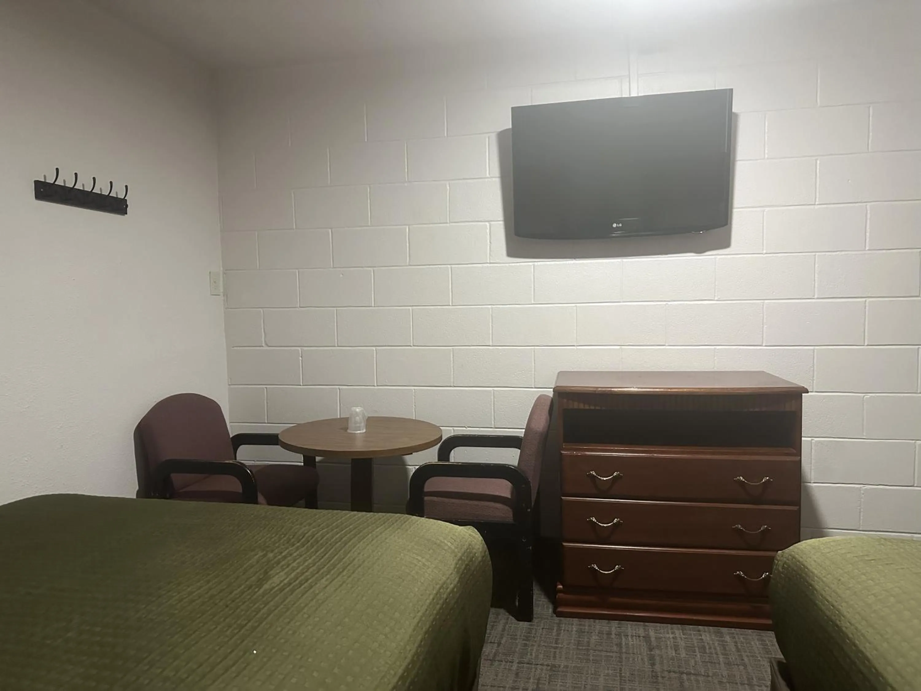 TV and multimedia in Llano Motel