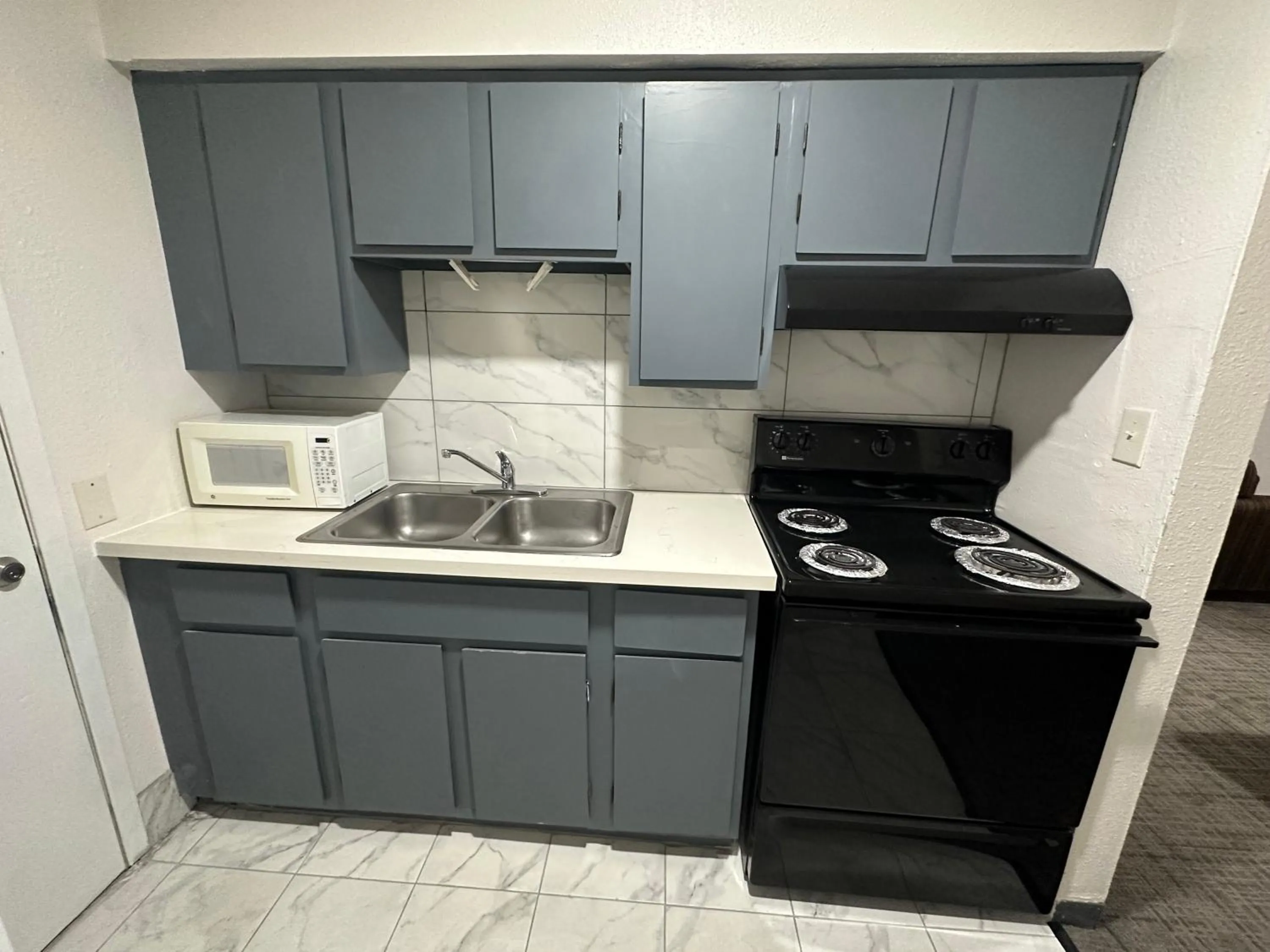 Kitchen or kitchenette in Llano Motel
