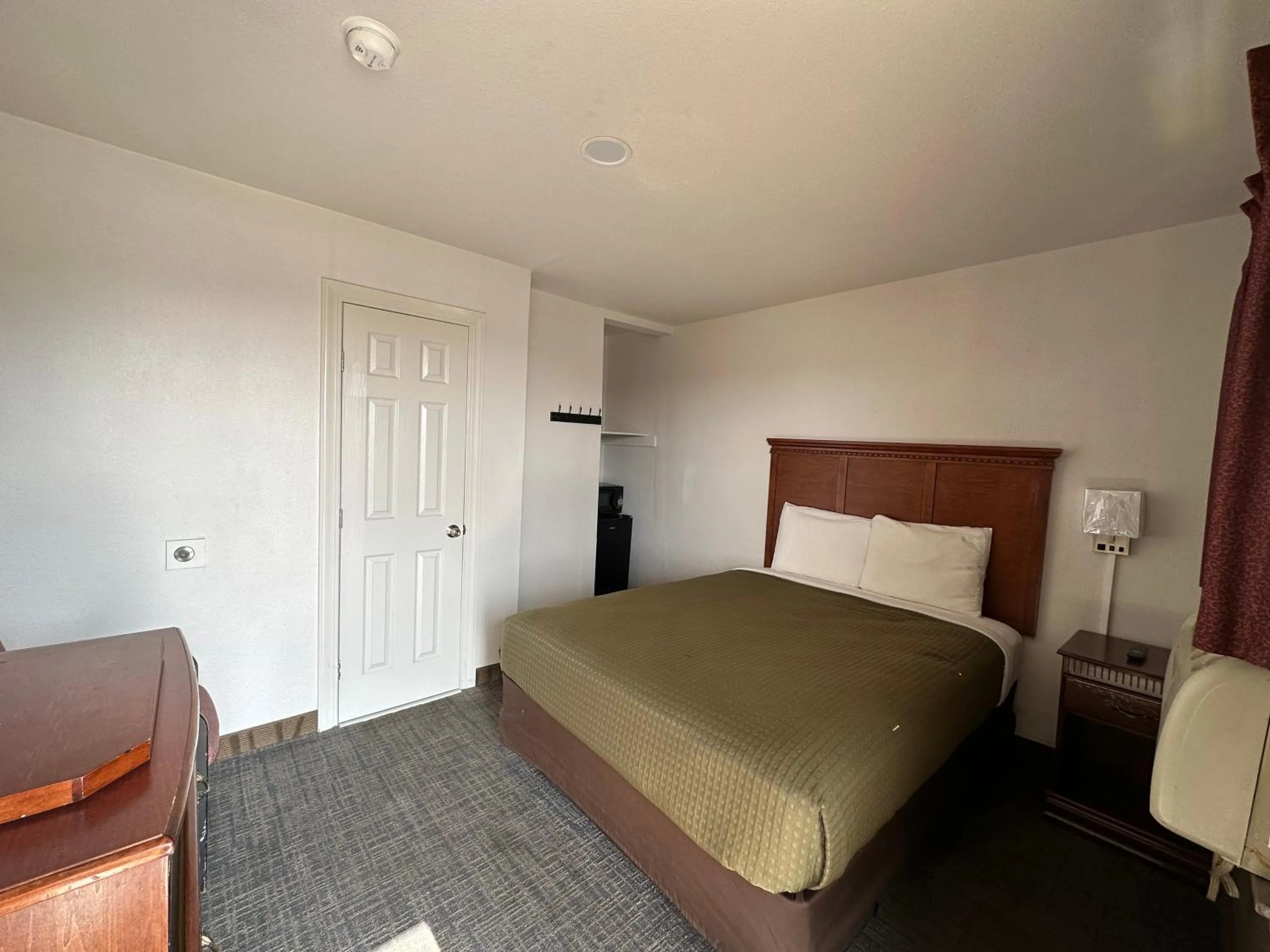 Bed in Llano Motel