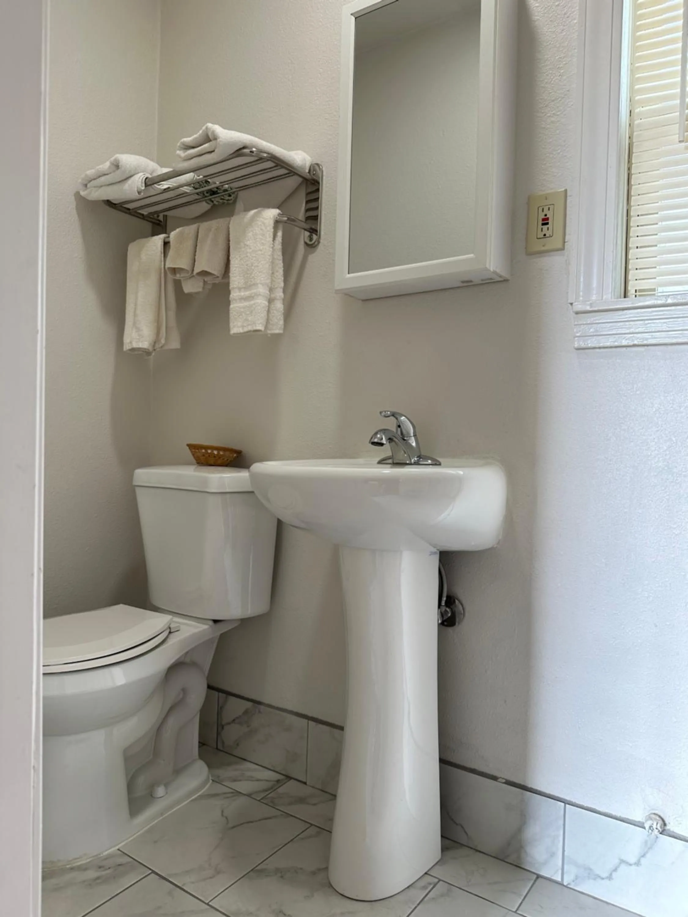 Toilet in Llano Motel