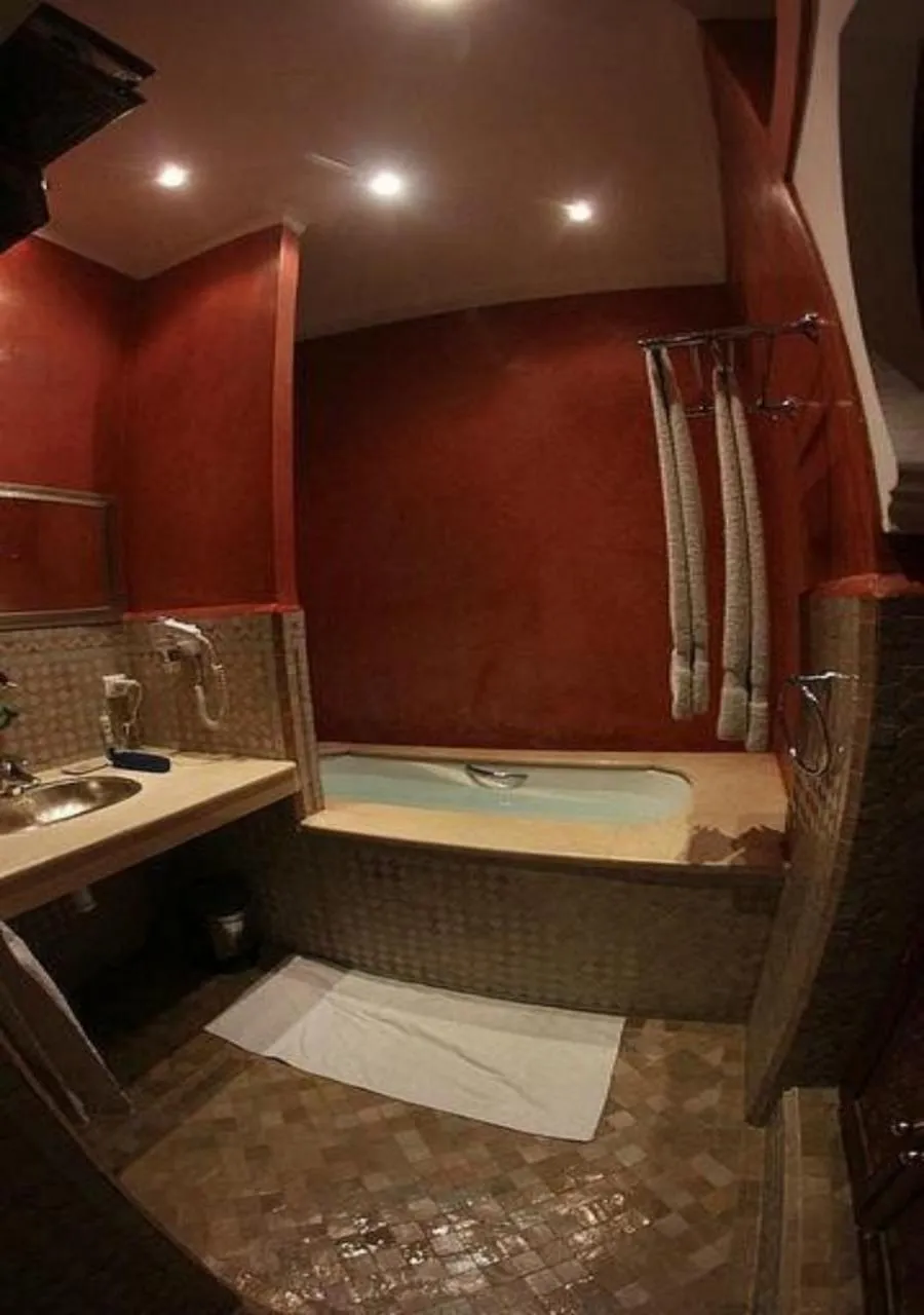 Bathroom in Riad Dar Teranga Hotel & Spa
