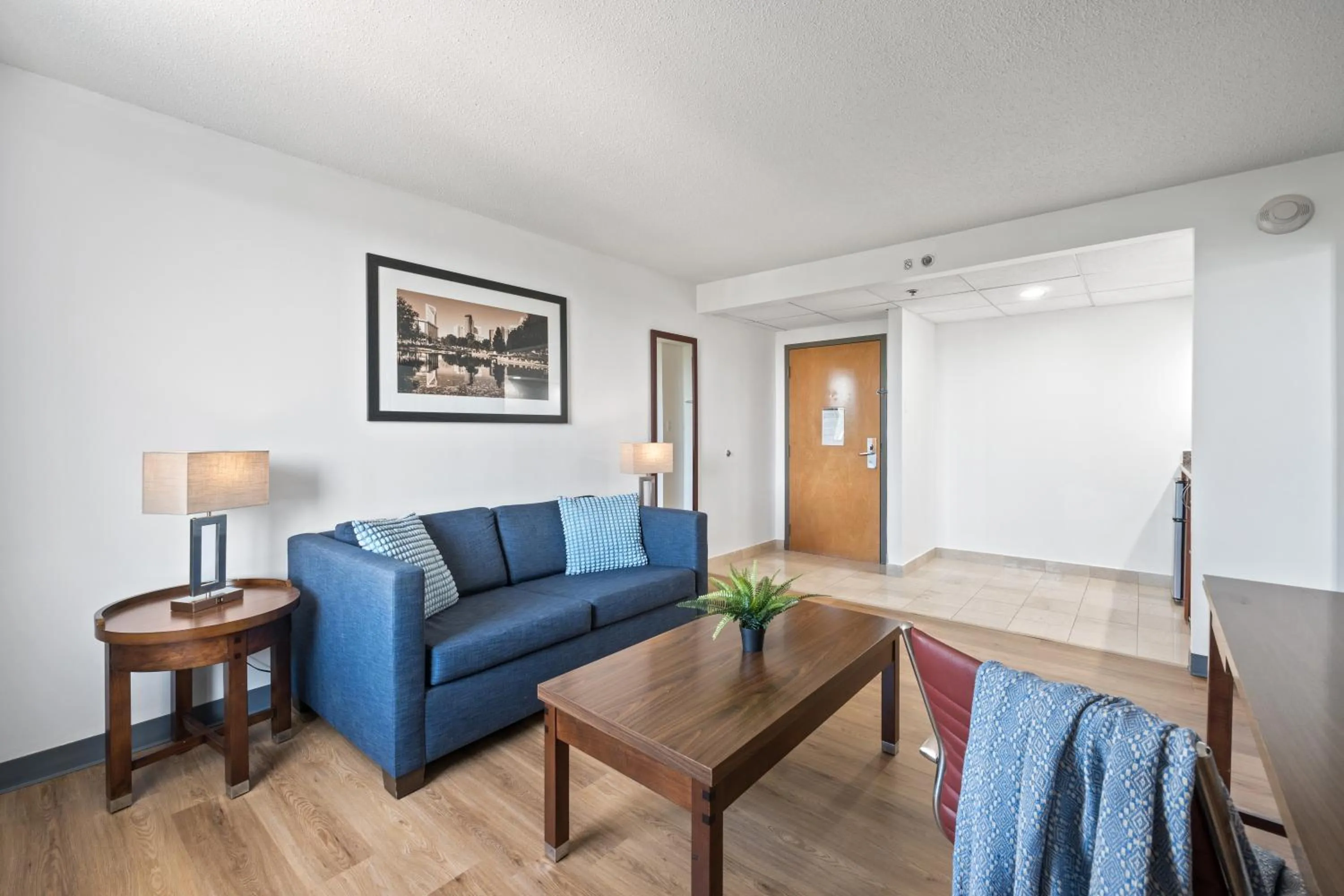 315 LoSo Hotel Airport