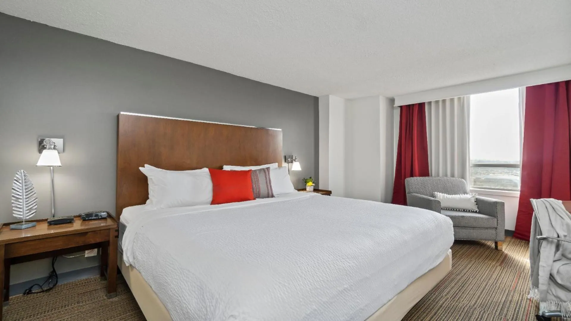 Bed in 315 LoSo Hotel Airport