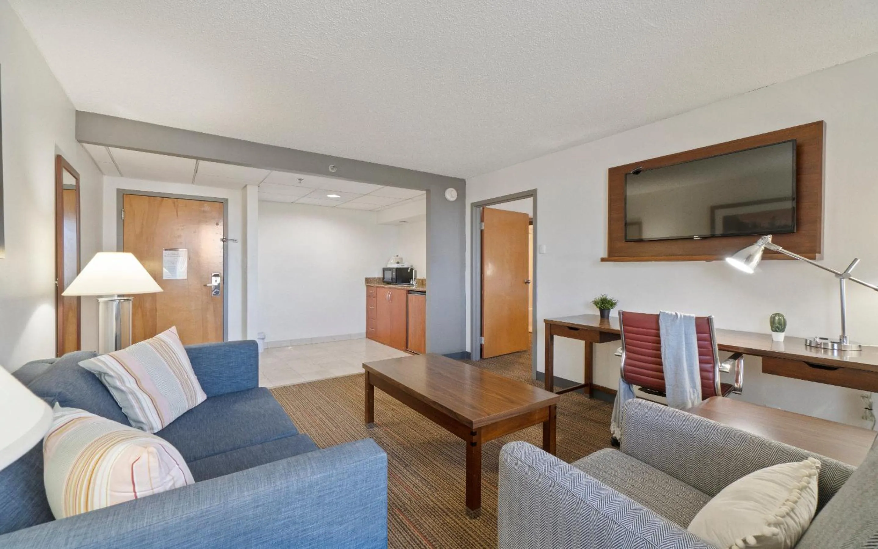 315 LoSo Hotel Airport