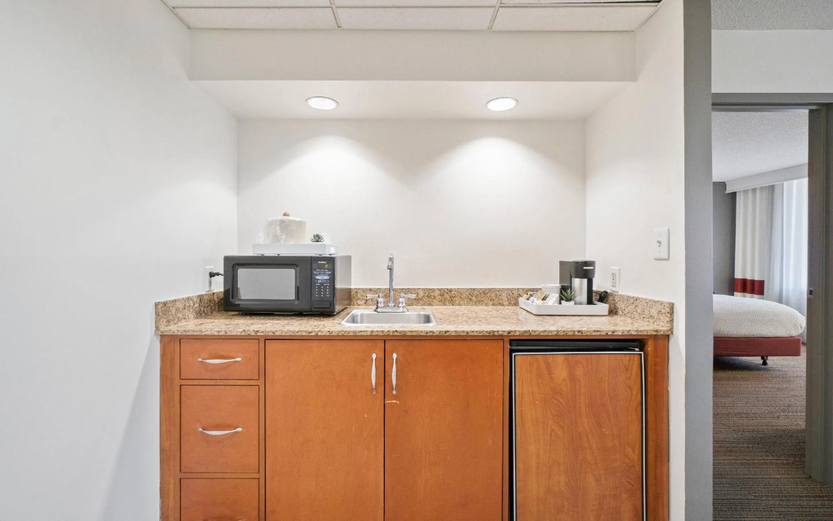 Bed in 315 LoSo Hotel Airport