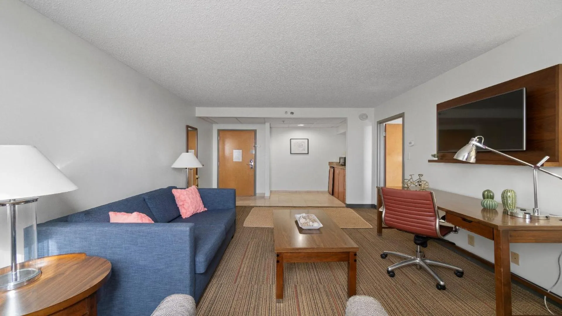 315 LoSo Hotel Airport