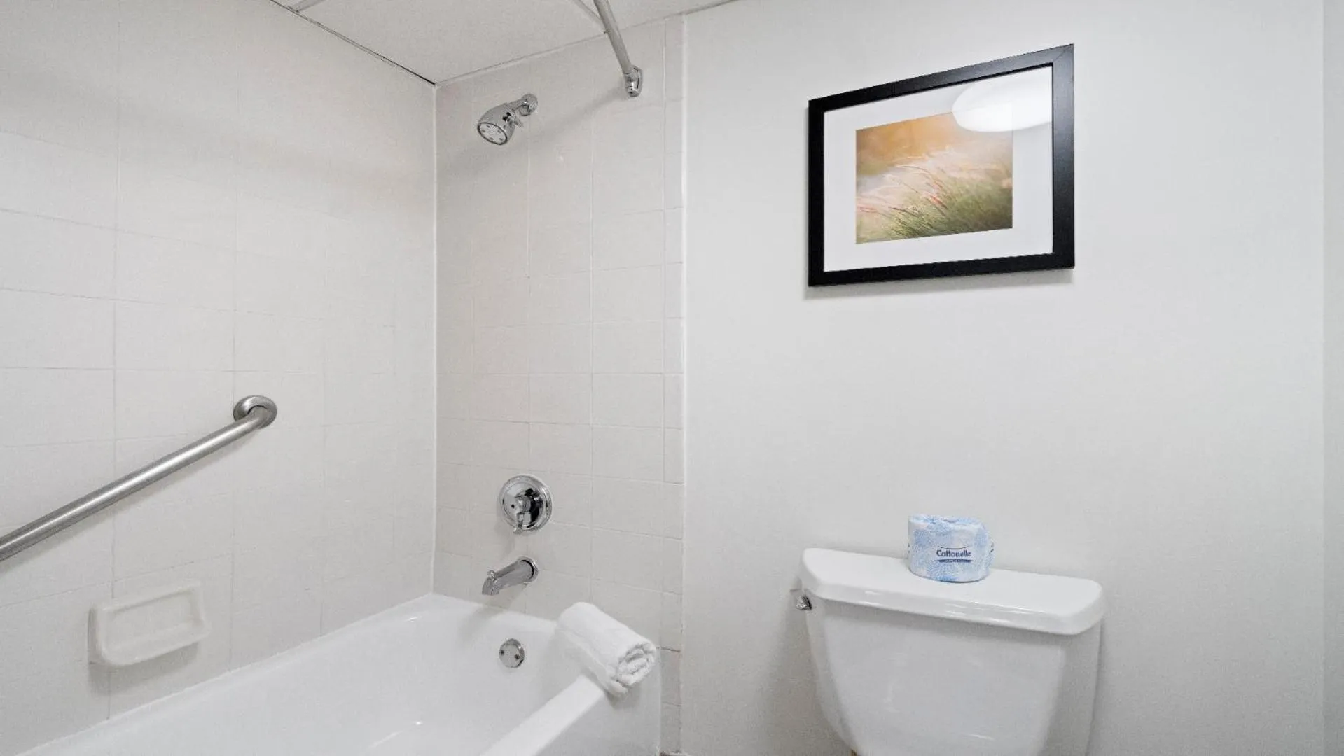 315 LoSo Hotel Airport