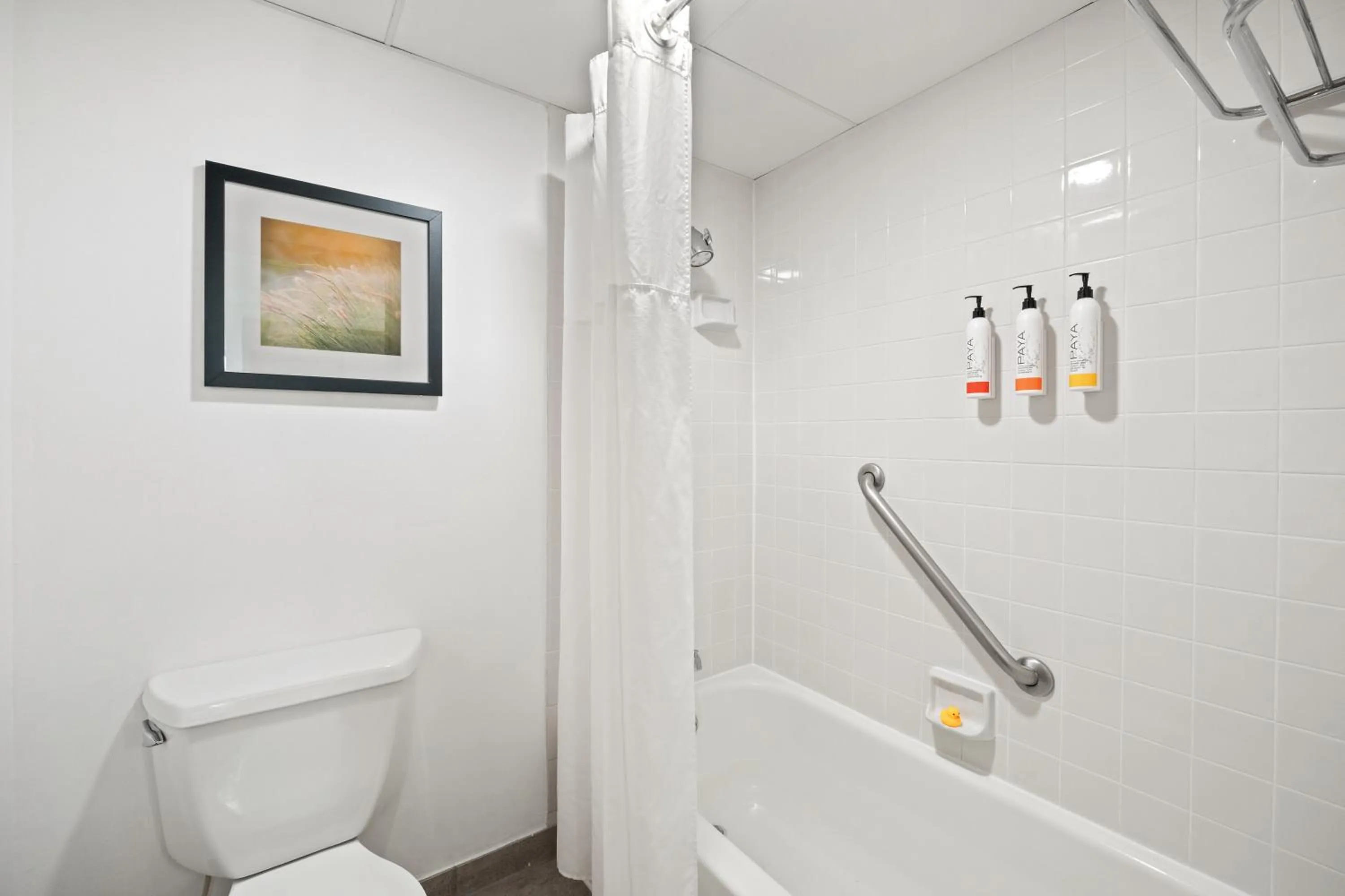 Shower in 315 LoSo Hotel Airport