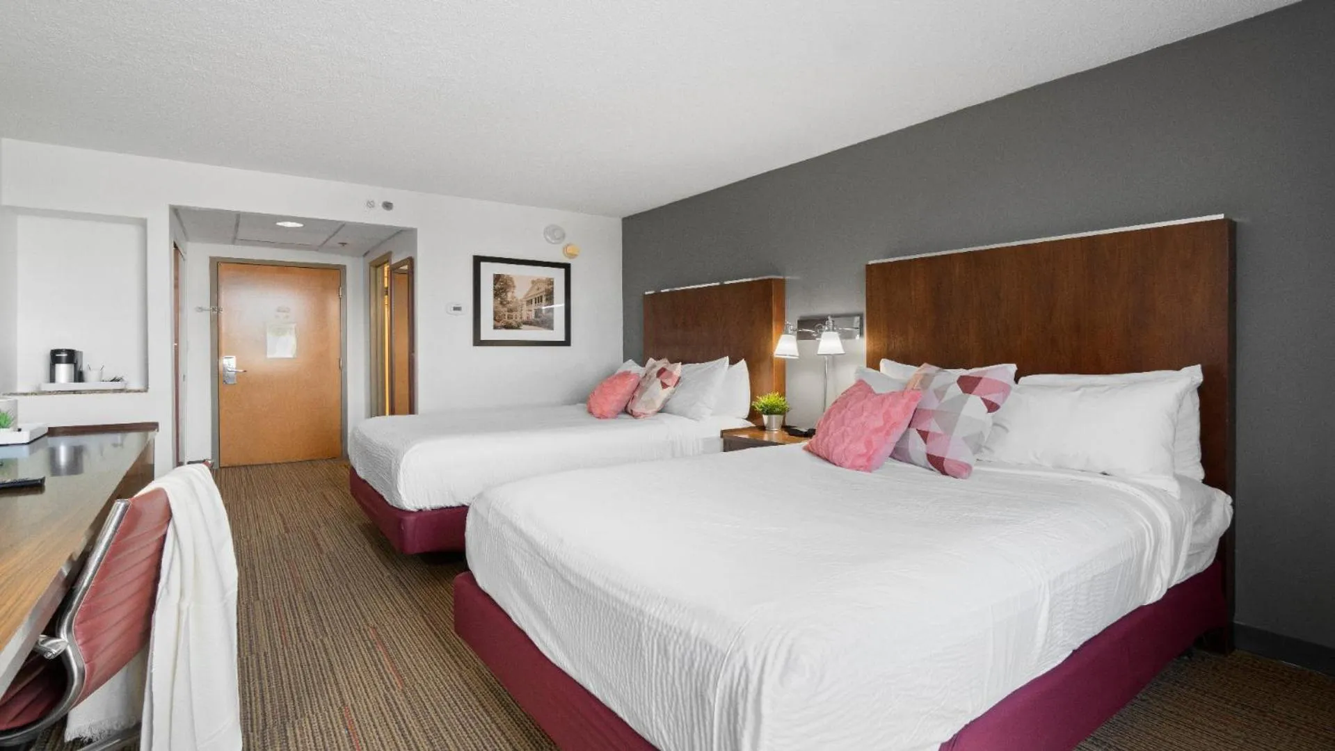 Bed in 315 LoSo Hotel Airport