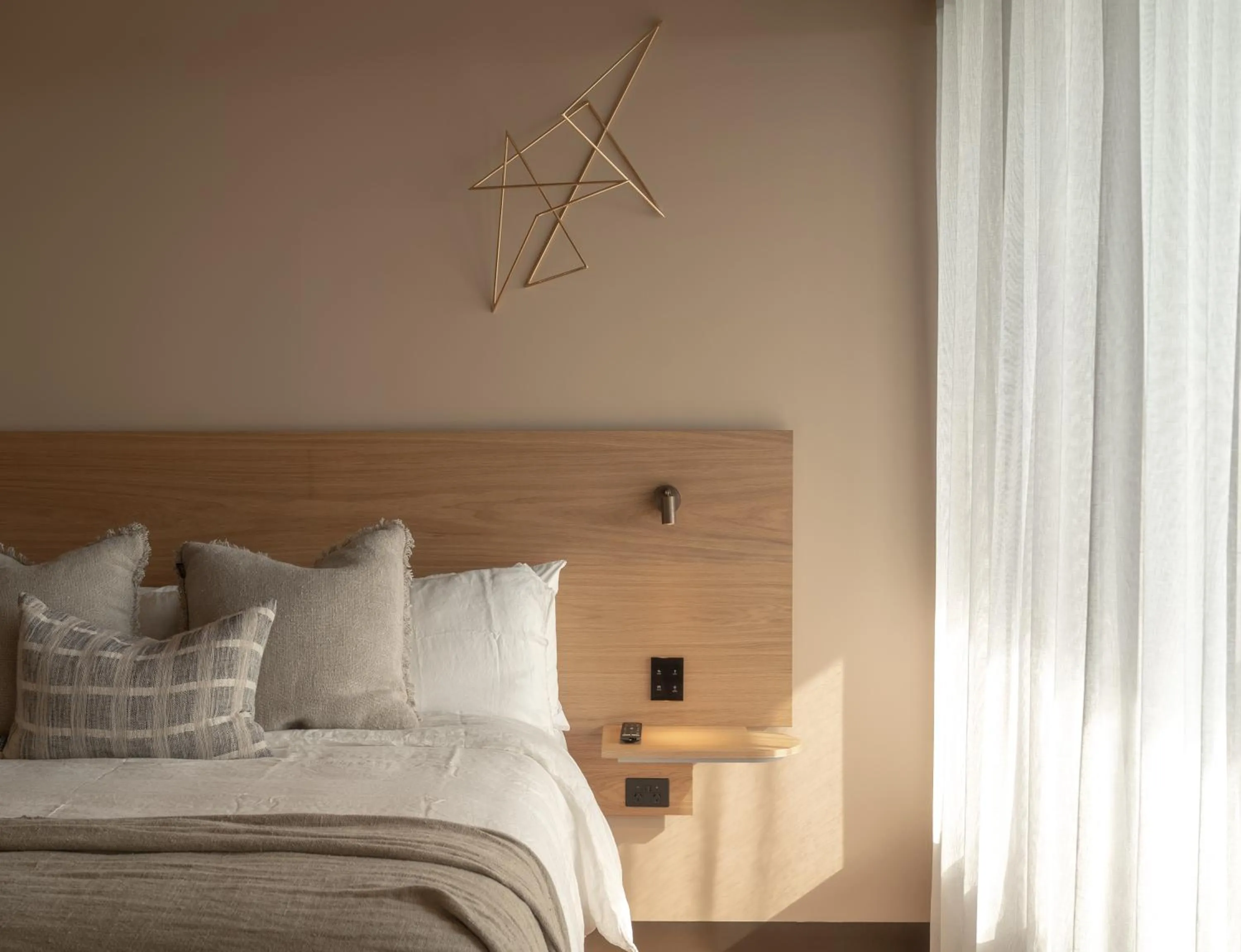 Bed in Hotel Marvell Byron Bay