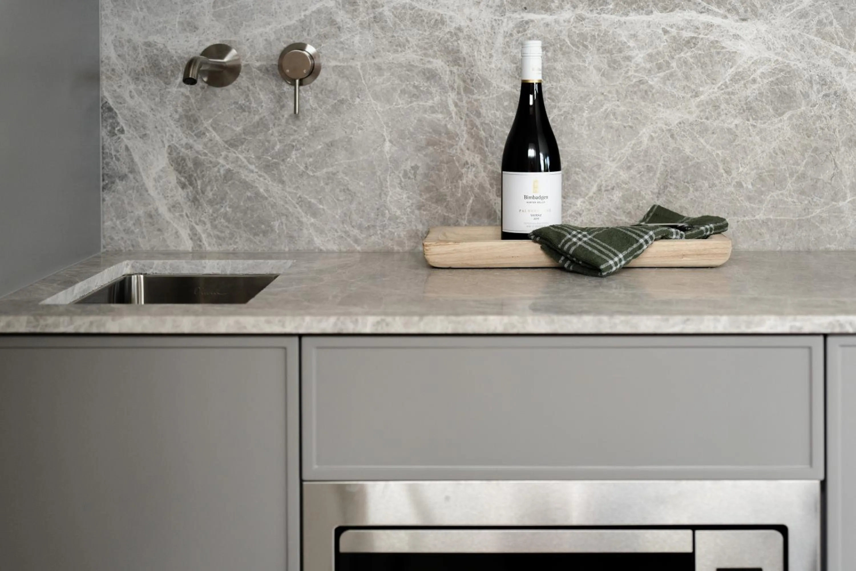 Kitchen or kitchenette in The Lane Retreat