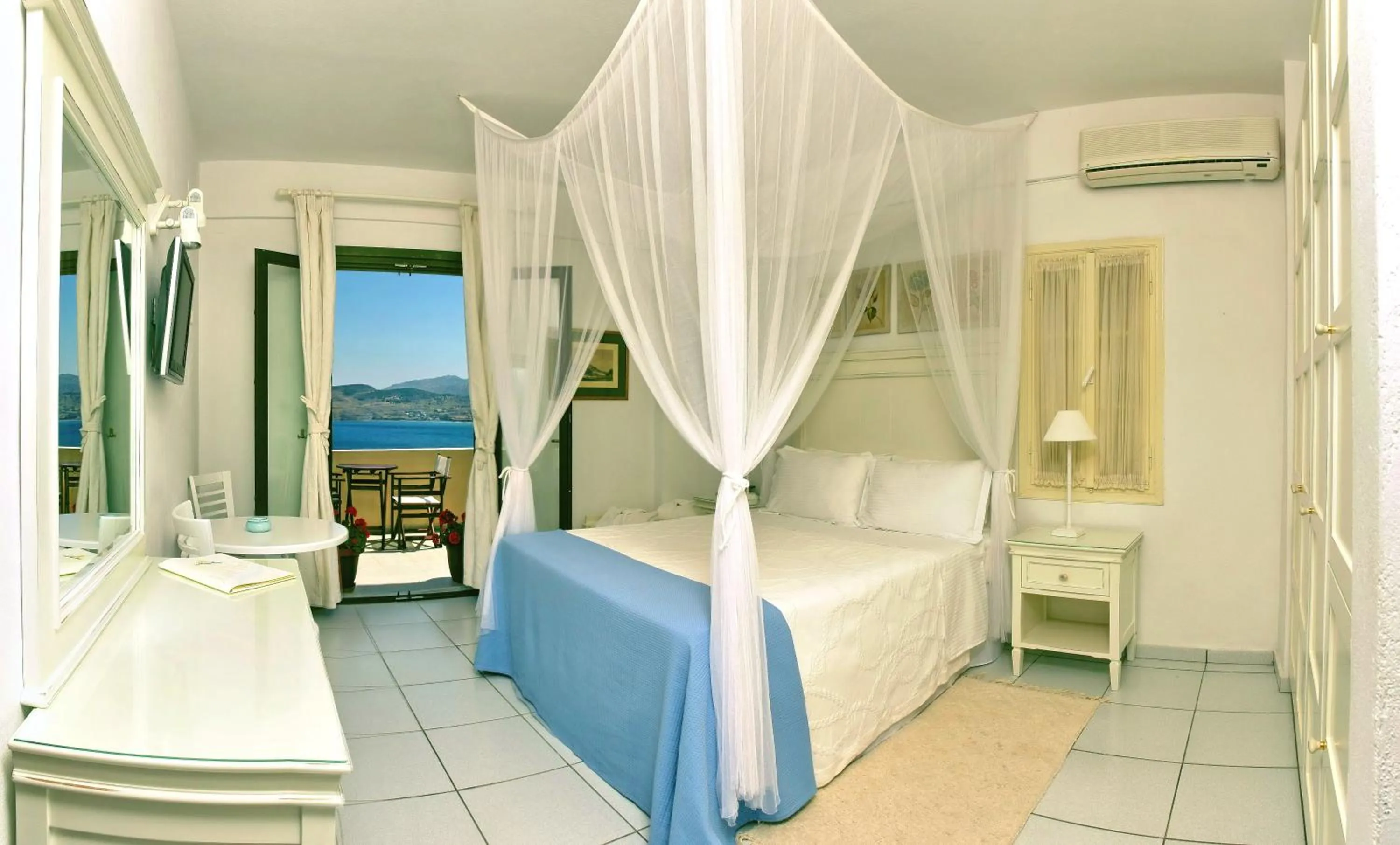 Photo of the whole room, Bed in Clara Resort