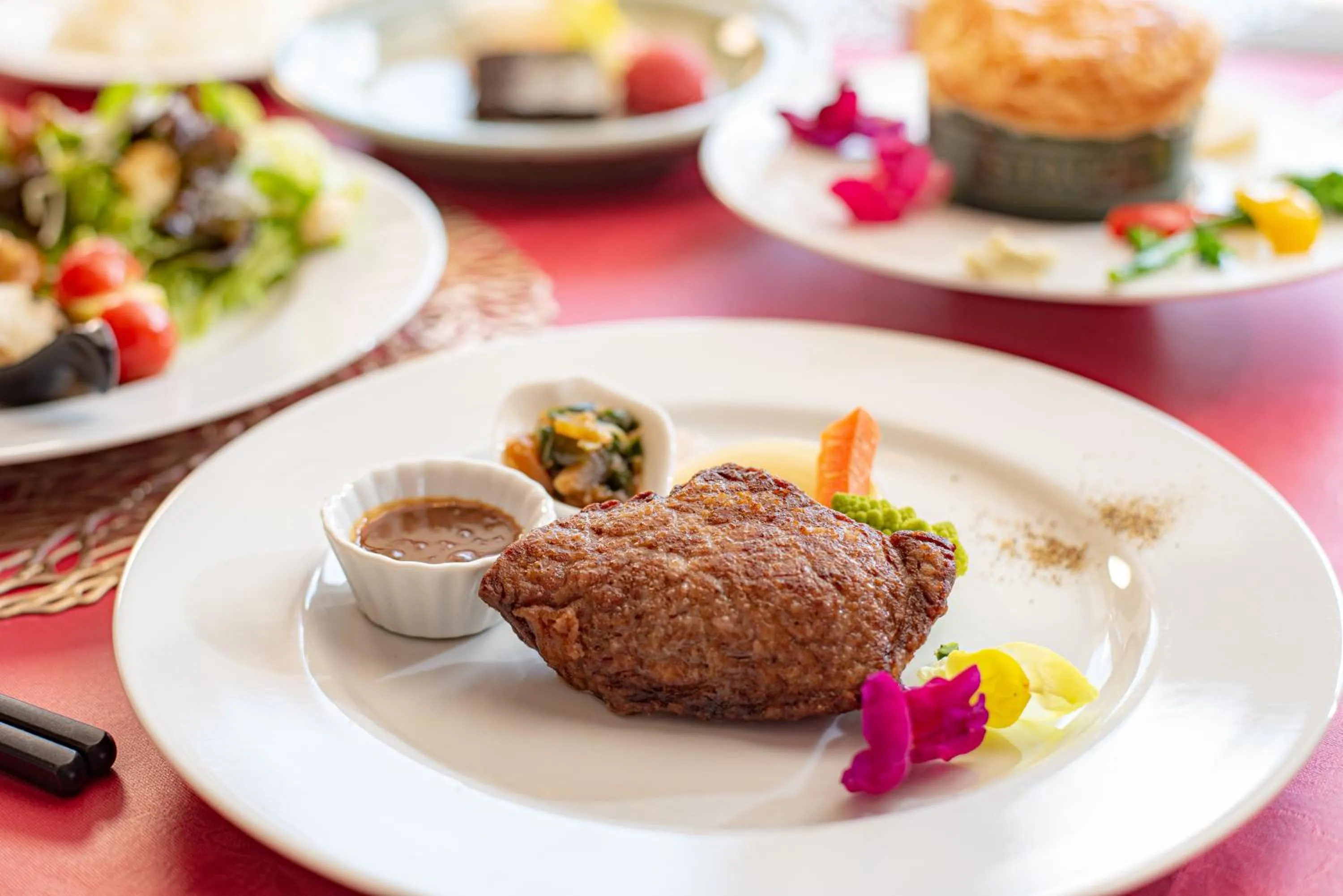 Lake side inn Beehive