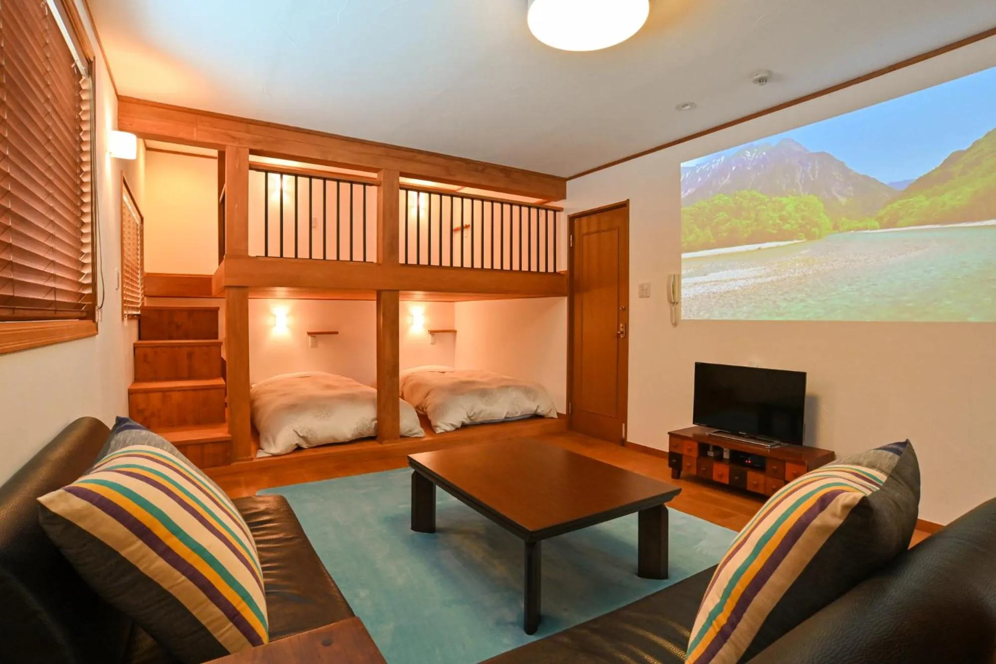 Living room in Lake side inn Beehive