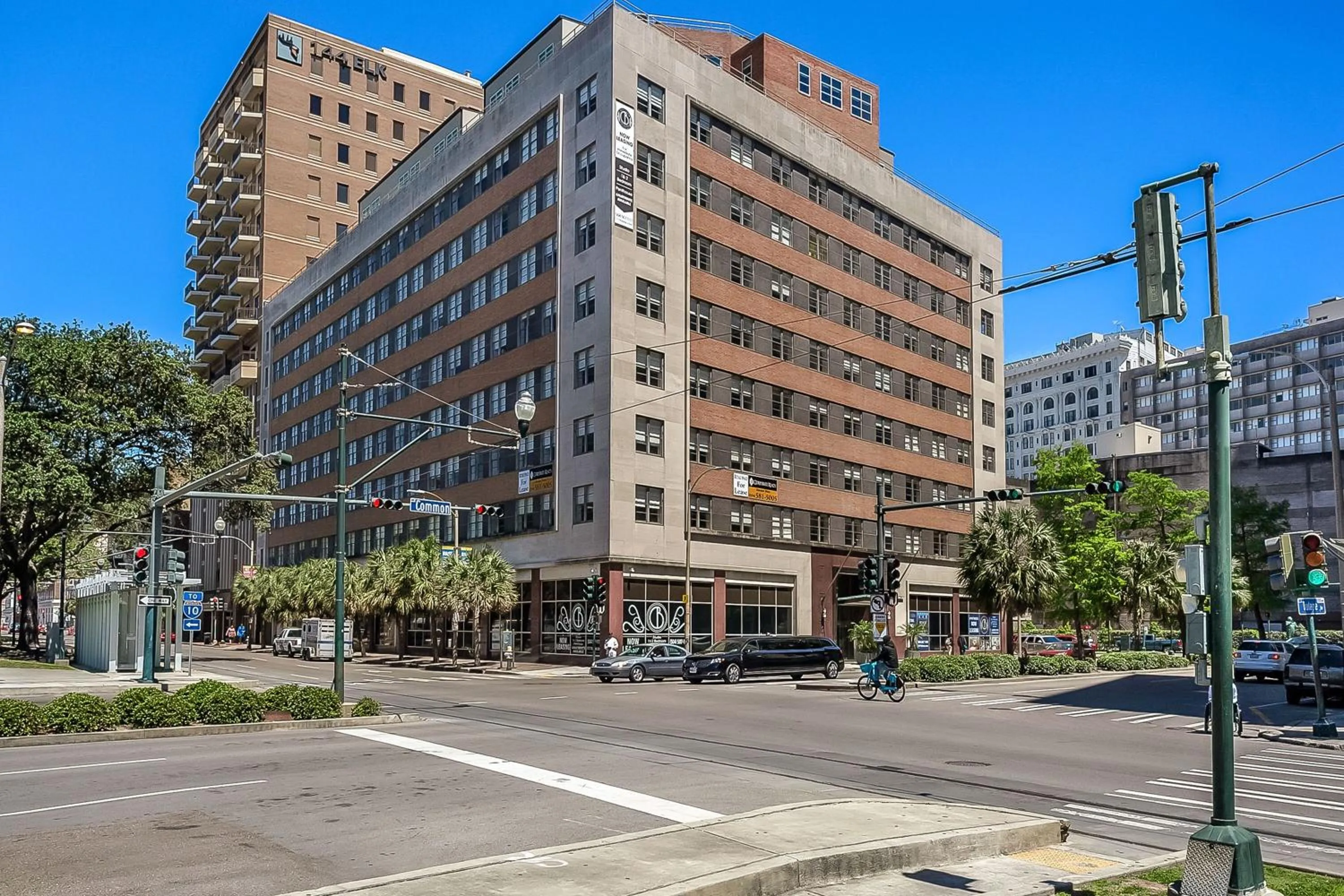 Property building in Spacious Modern Condo near French Quarter