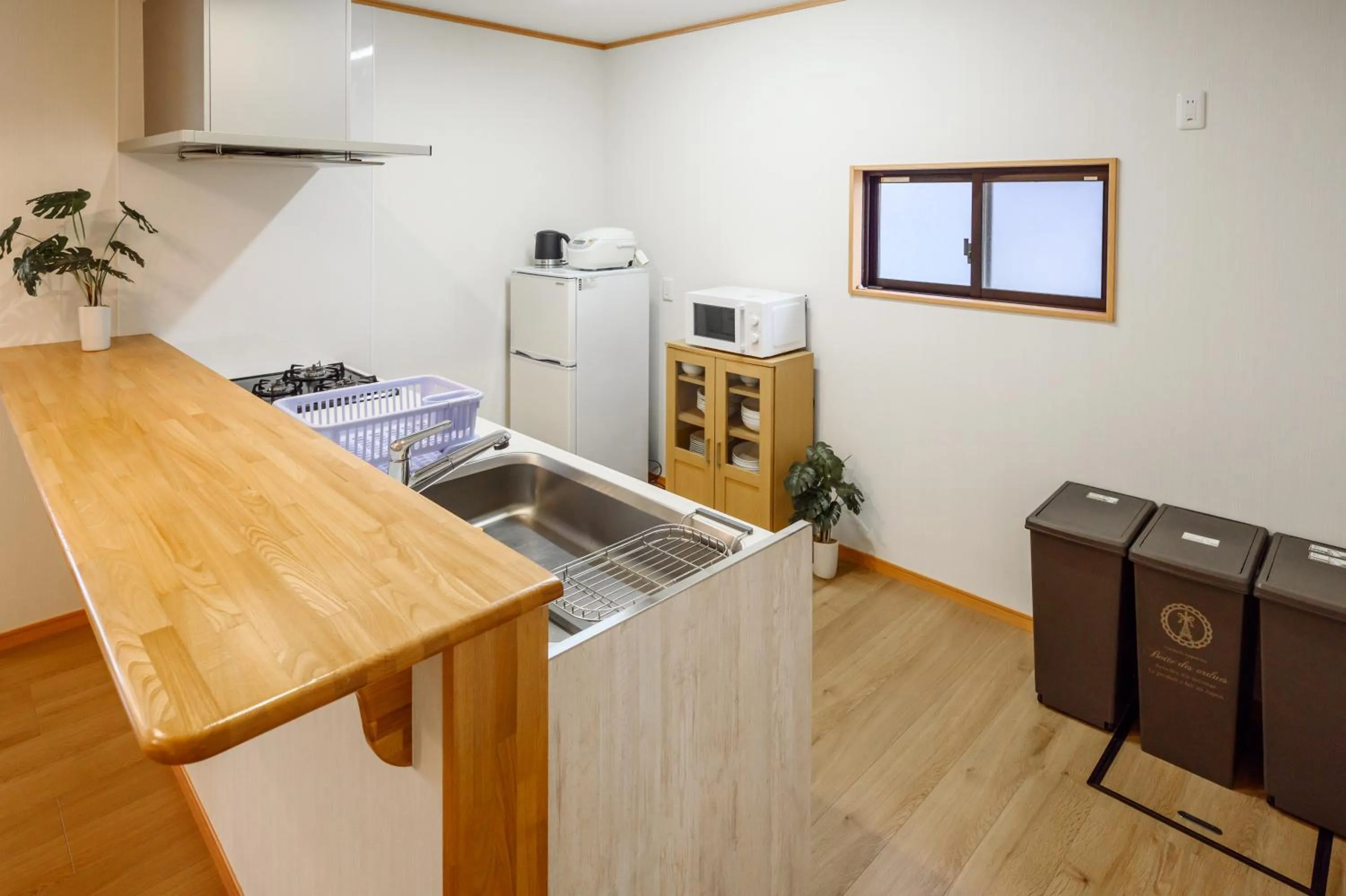 Kitchen or kitchenette in Orange Line