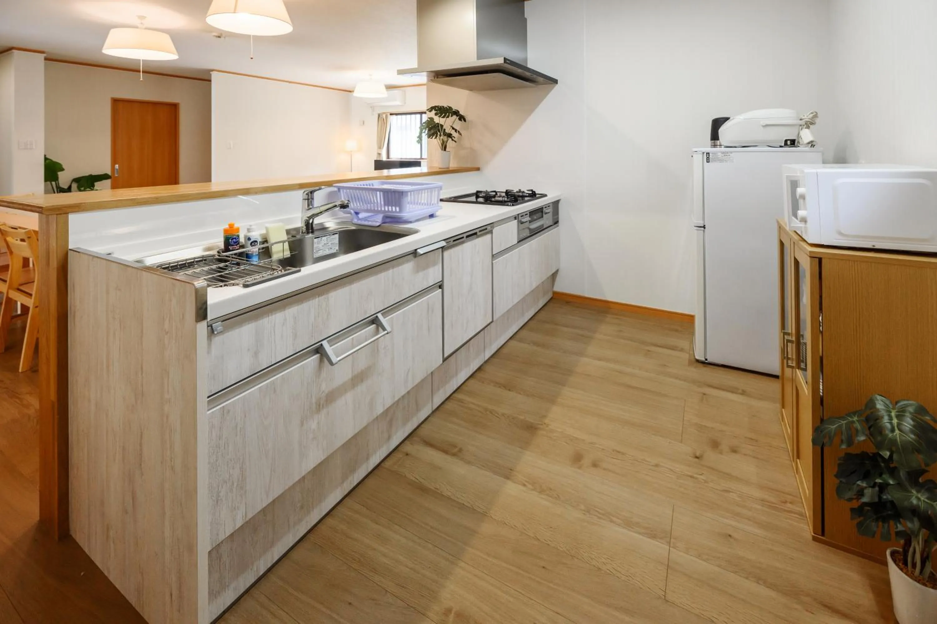 Kitchen or kitchenette in Orange Line