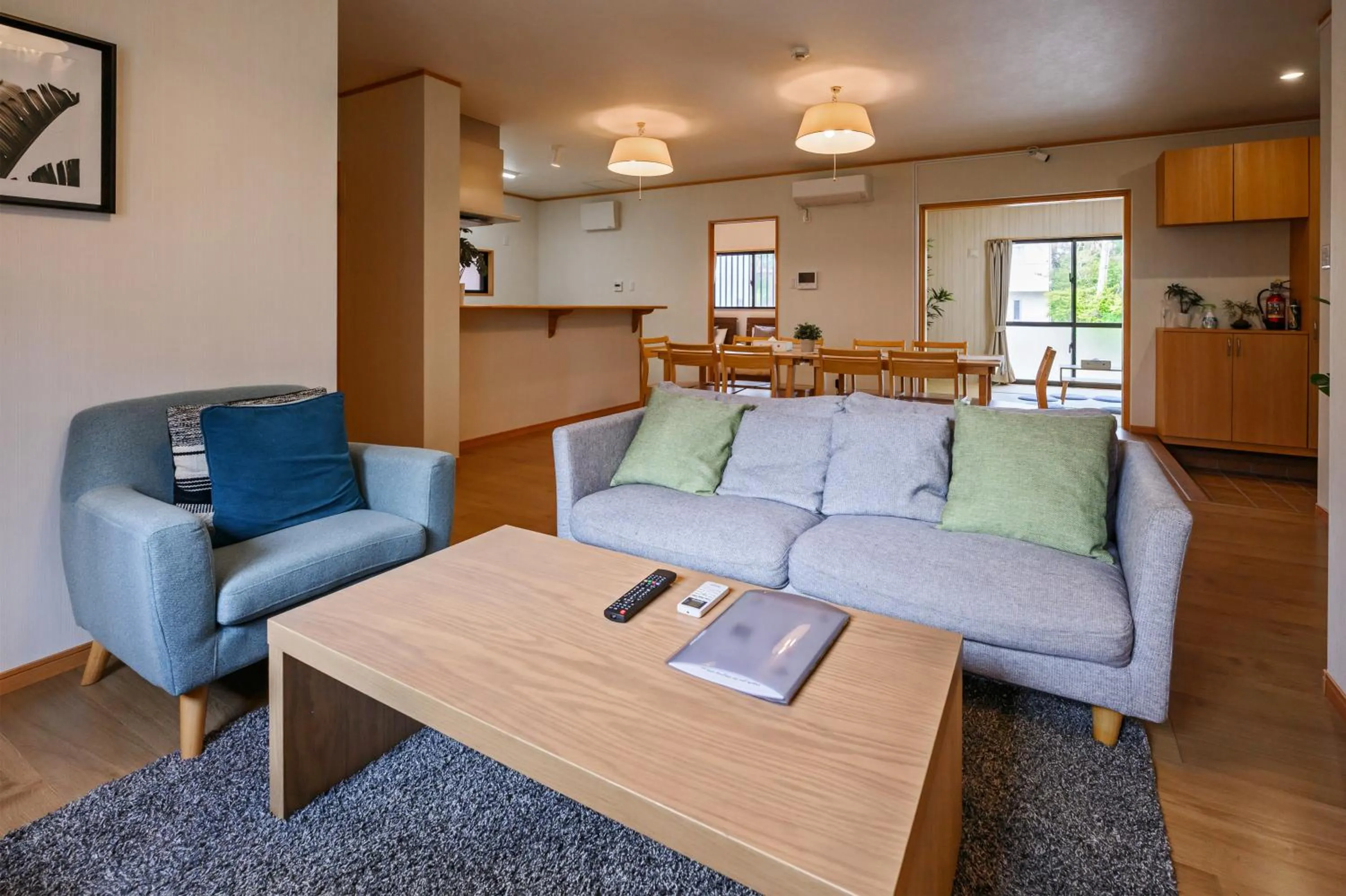 Living room in Orange Line