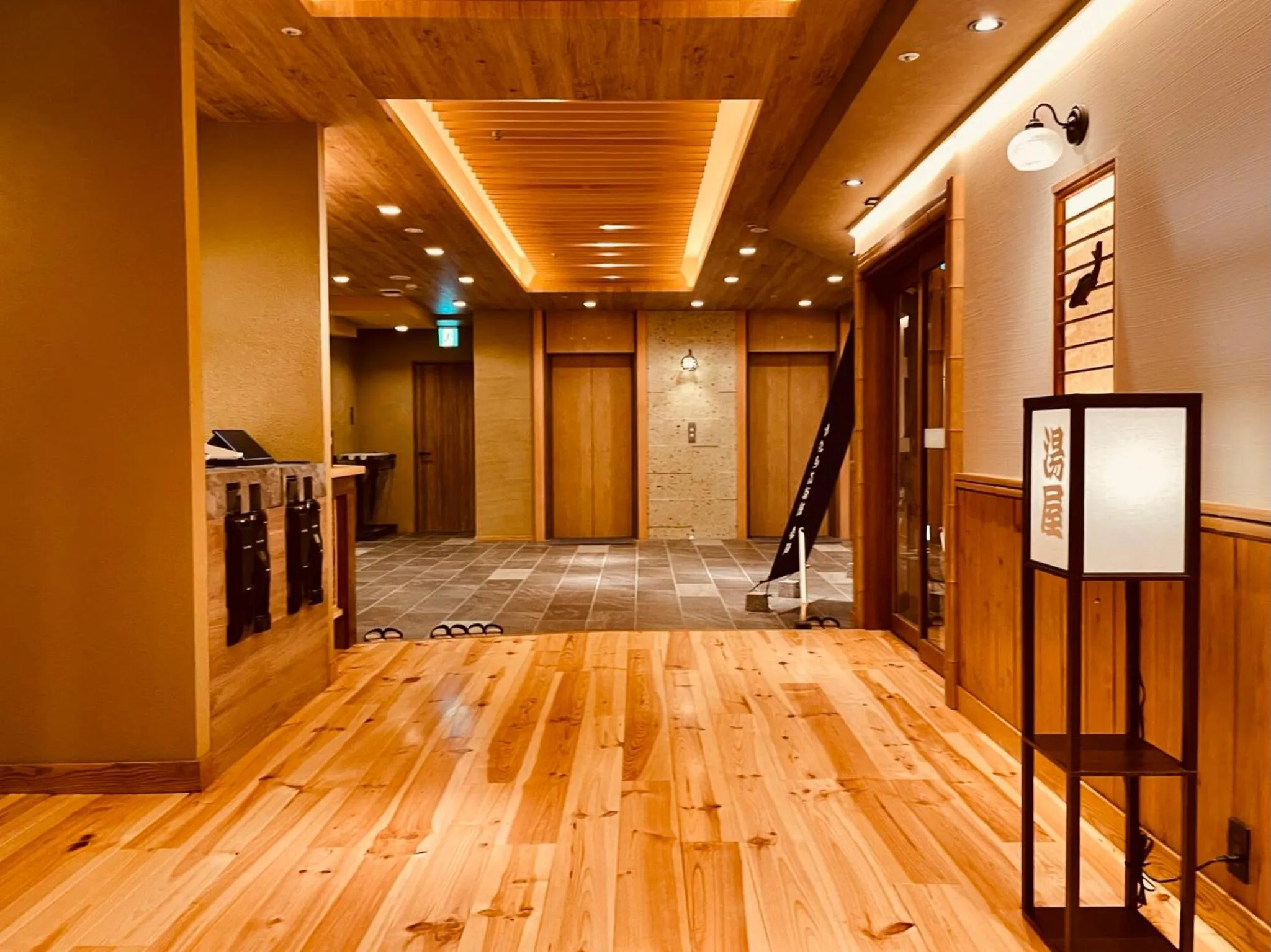 elevator in SPABLIC INN - Capsule Hatago Akasaka