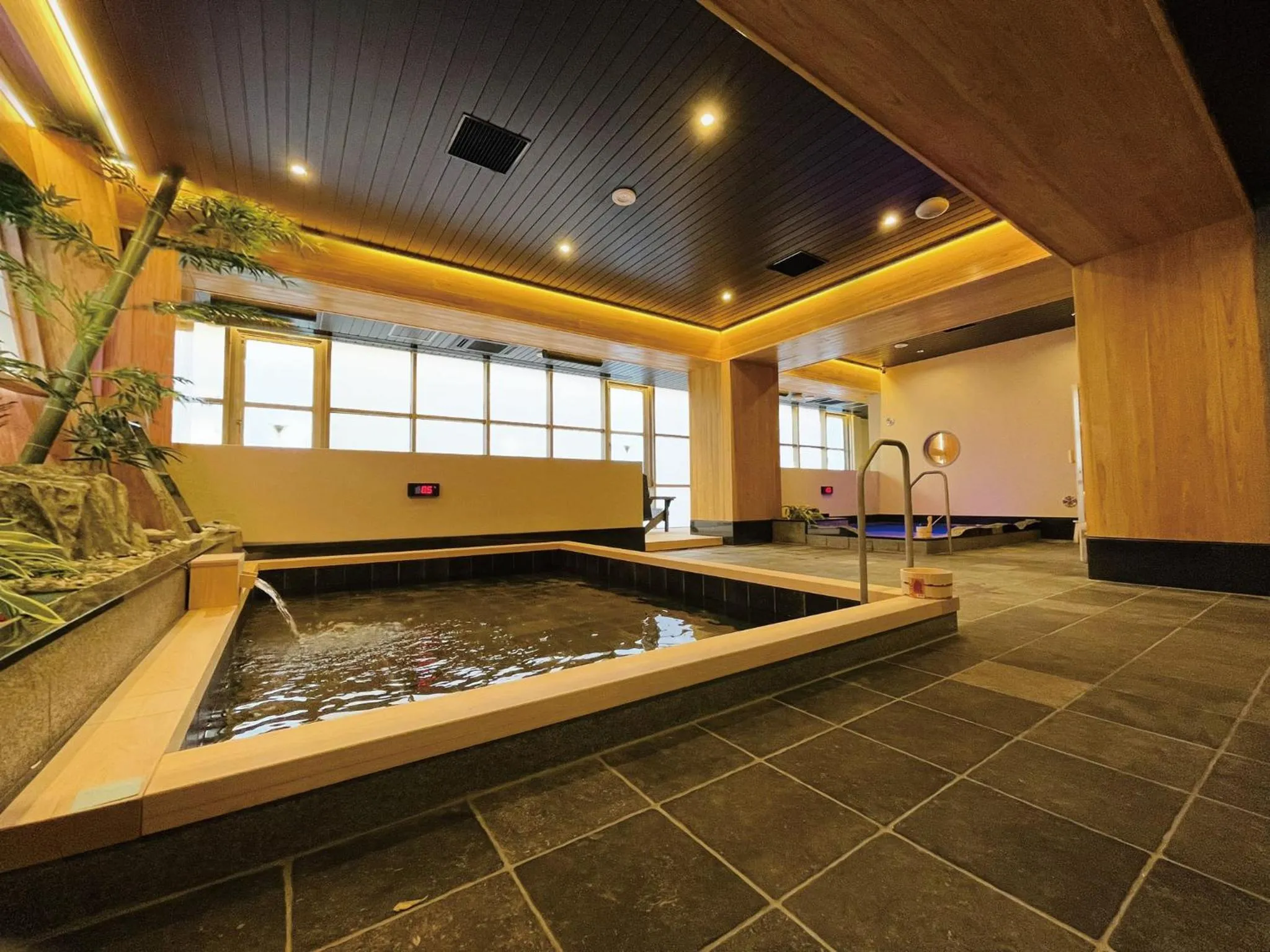 Spa and wellness centre/facilities in SPABLIC INN - Capsule Hatago Akasaka