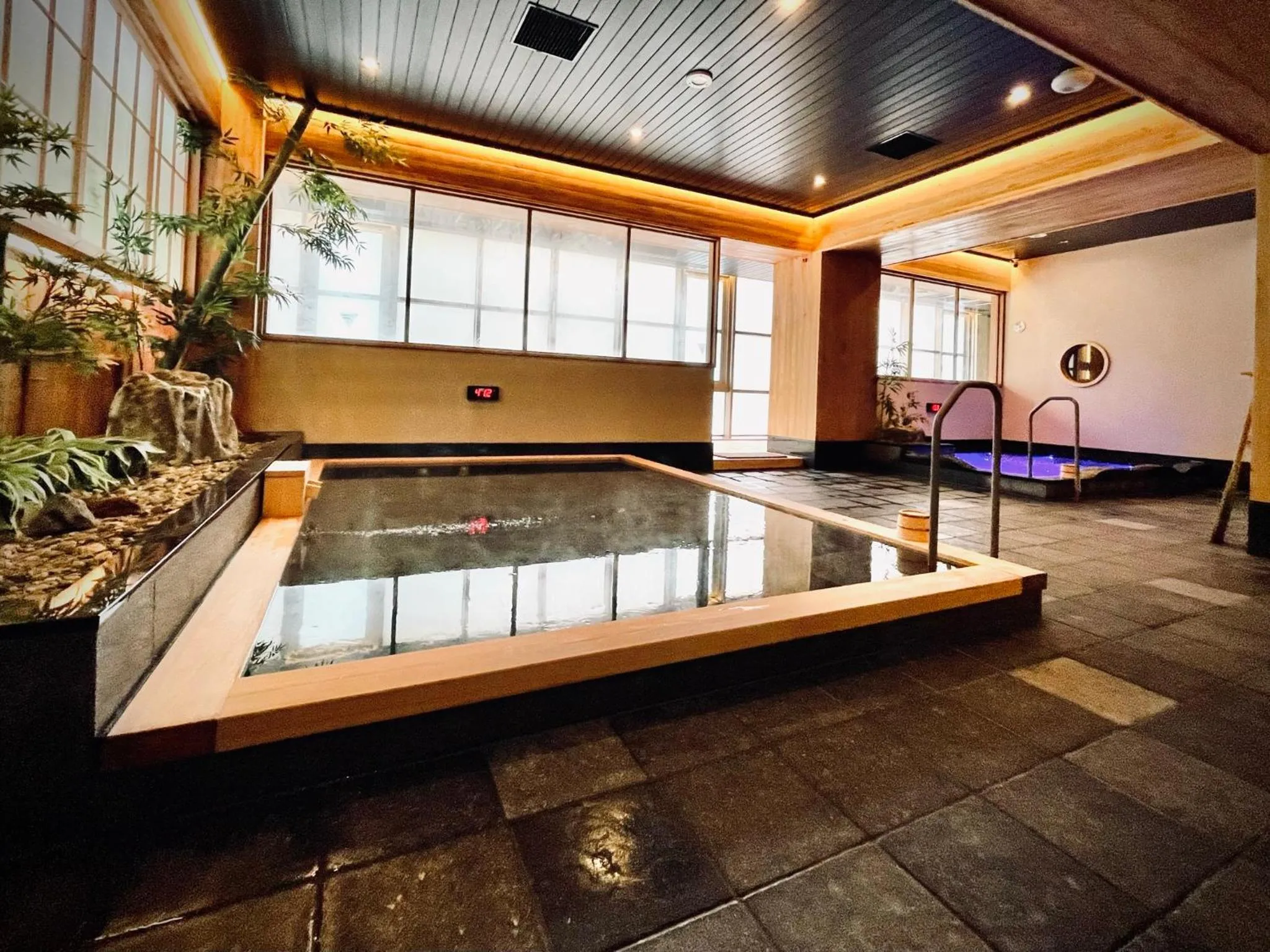 Spa and wellness centre/facilities in SPABLIC INN - Capsule Hatago Akasaka