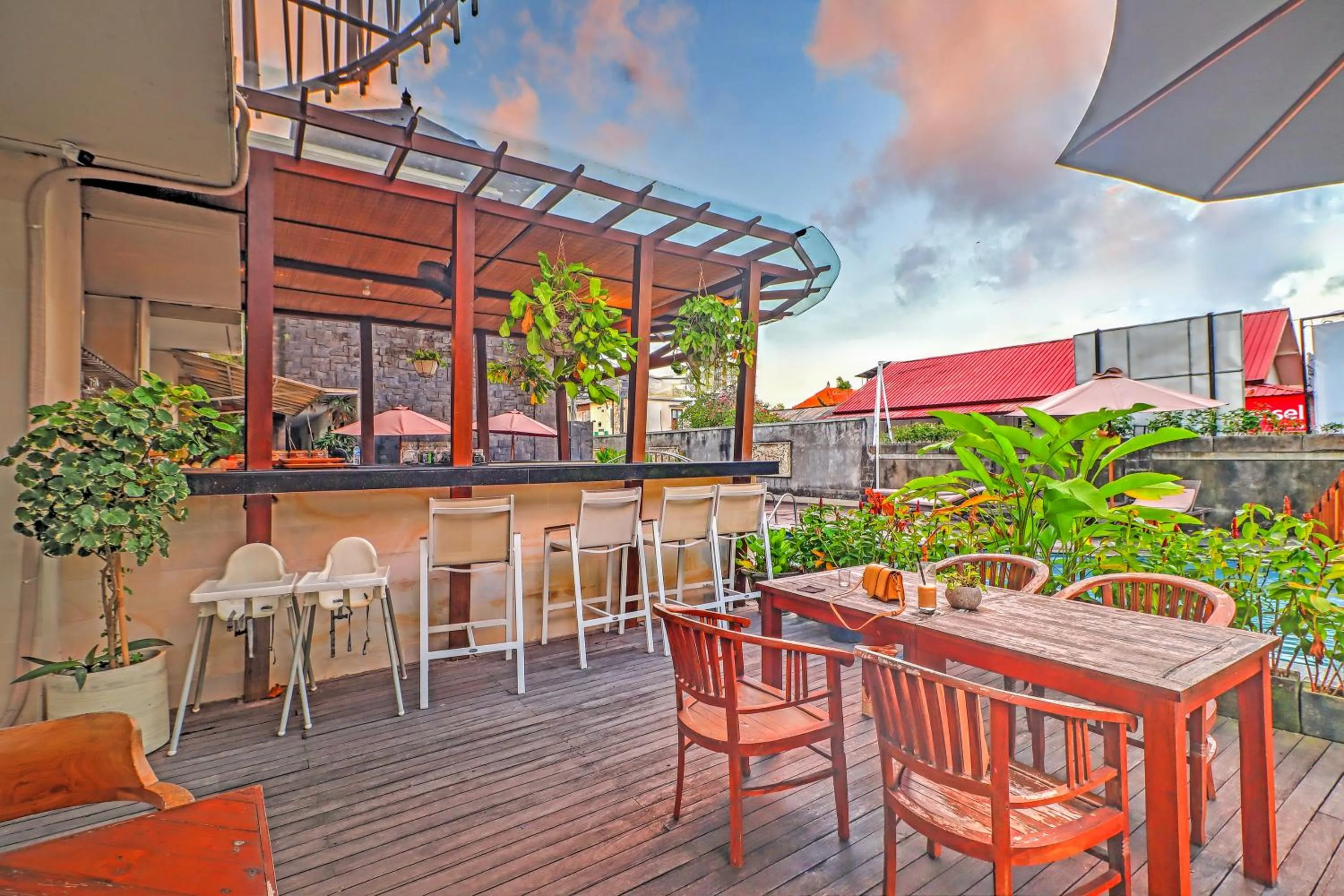 Restaurant/places to eat in Palette Signature Hotel