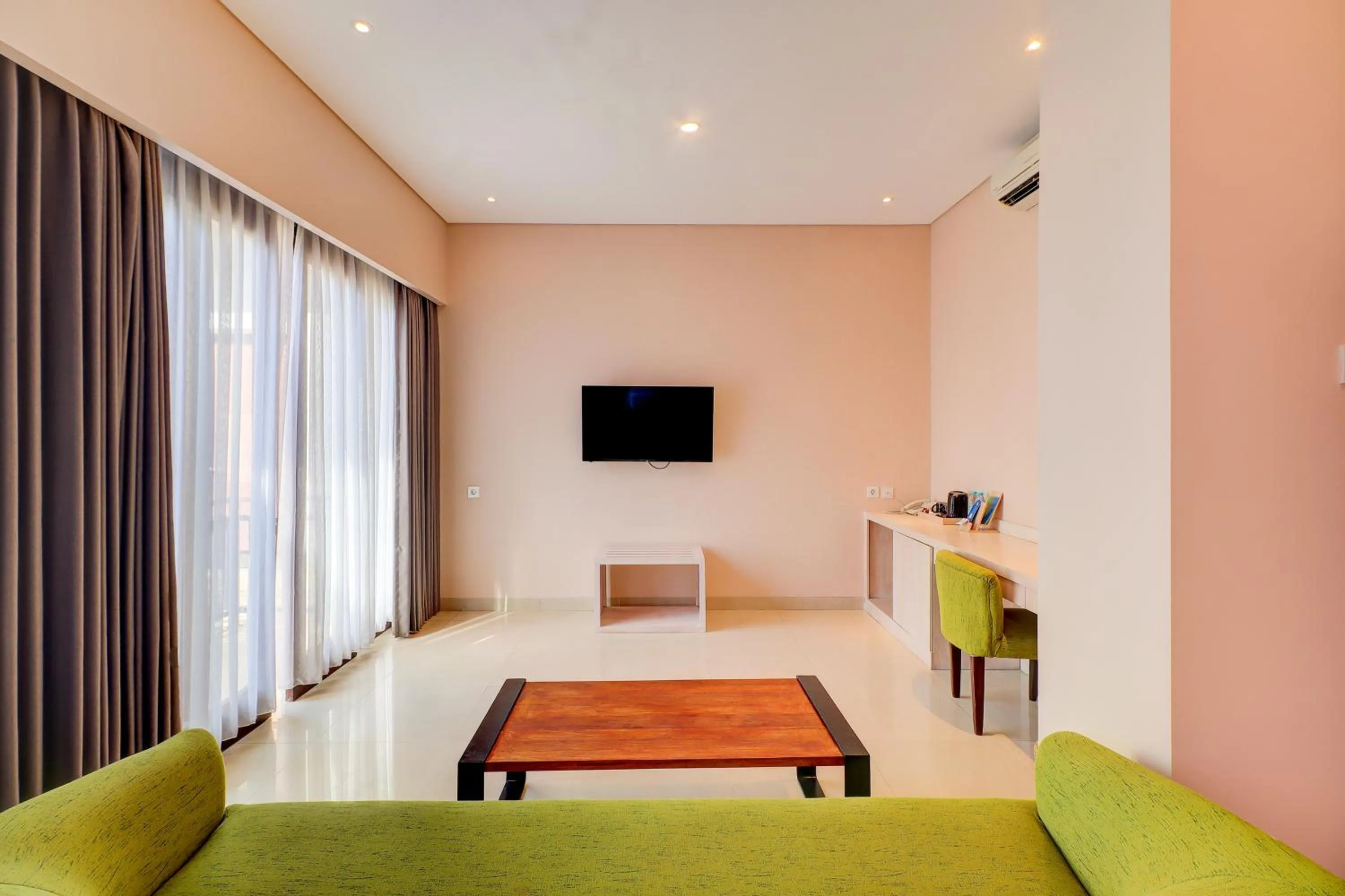 Bedroom, Bed in Palette Signature Hotel