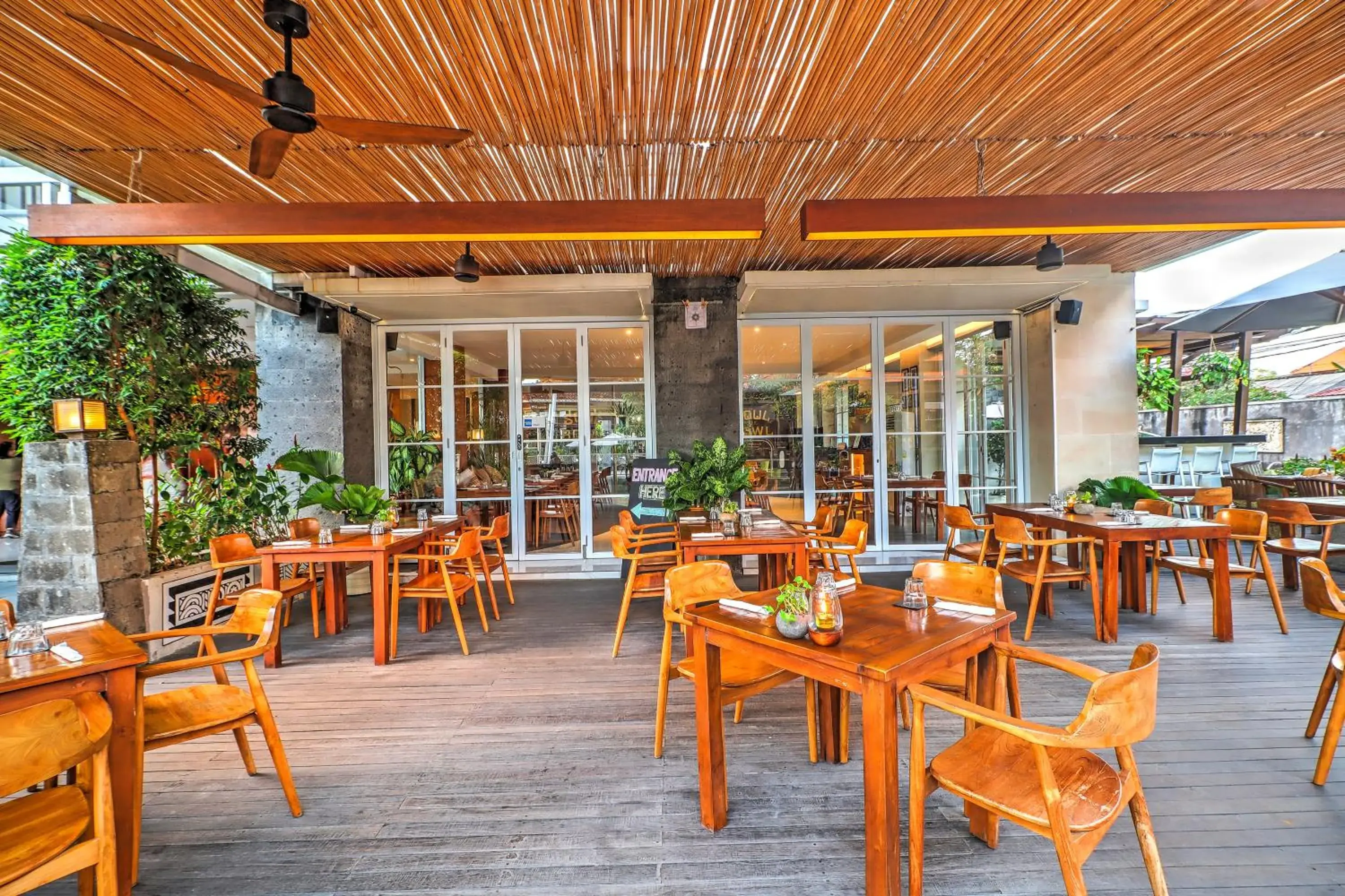 Restaurant/places to eat in Palette Signature Hotel Restaurant/places to eat in Palette Signature Hotel