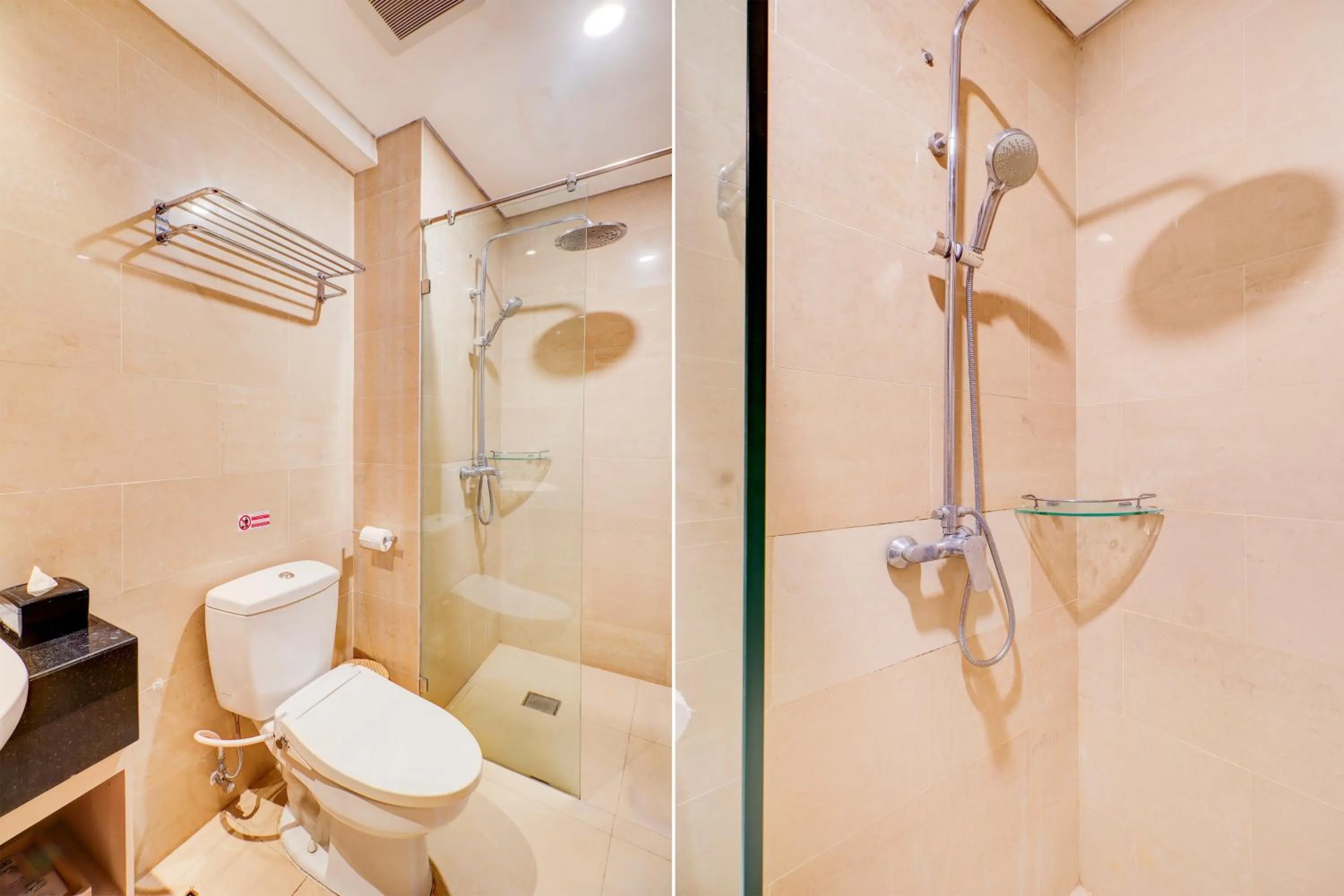 Bathroom in Palette Signature Hotel