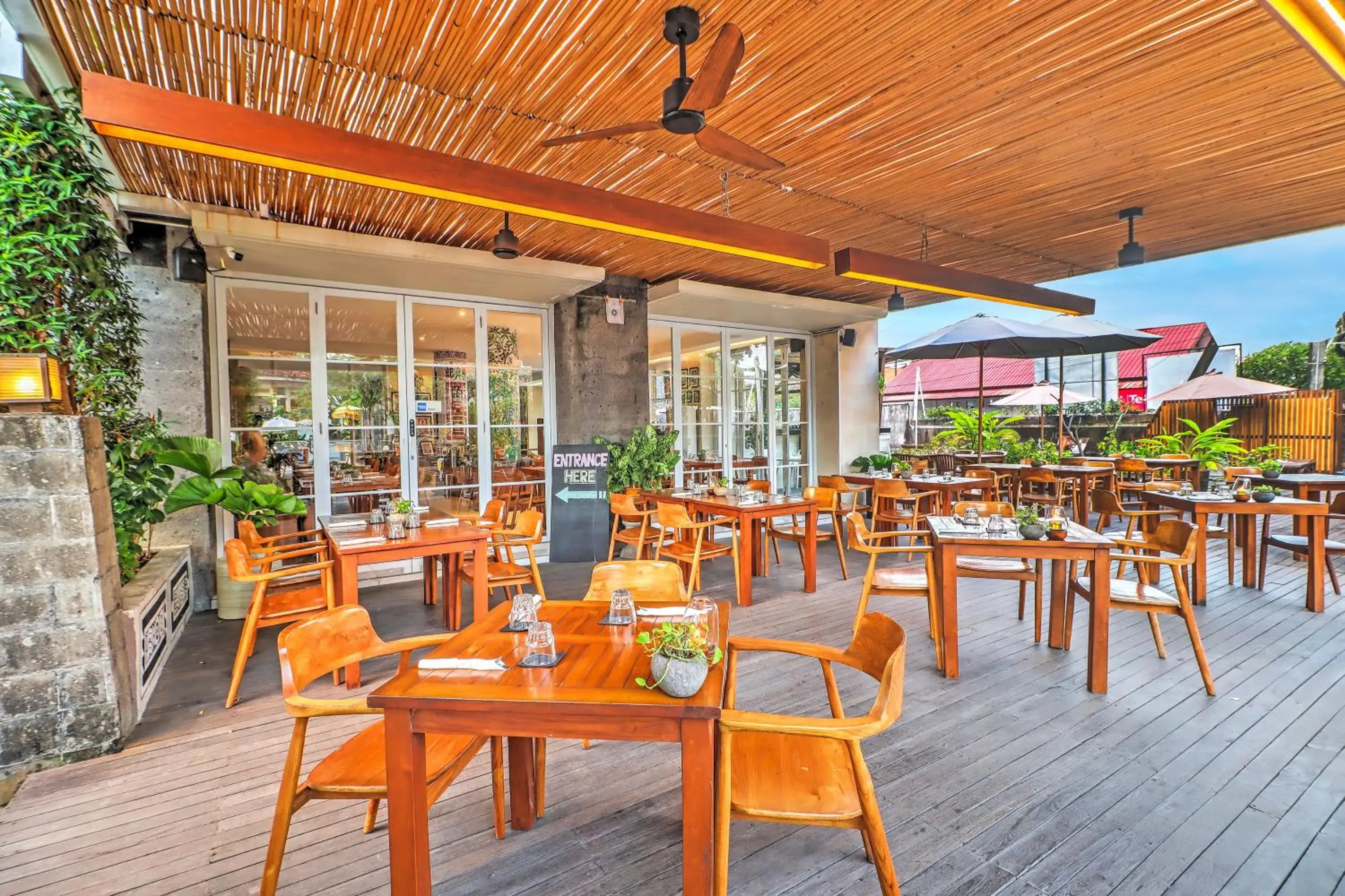 Restaurant/places to eat in Palette Signature Hotel Restaurant/places to eat in Palette Signature Hotel