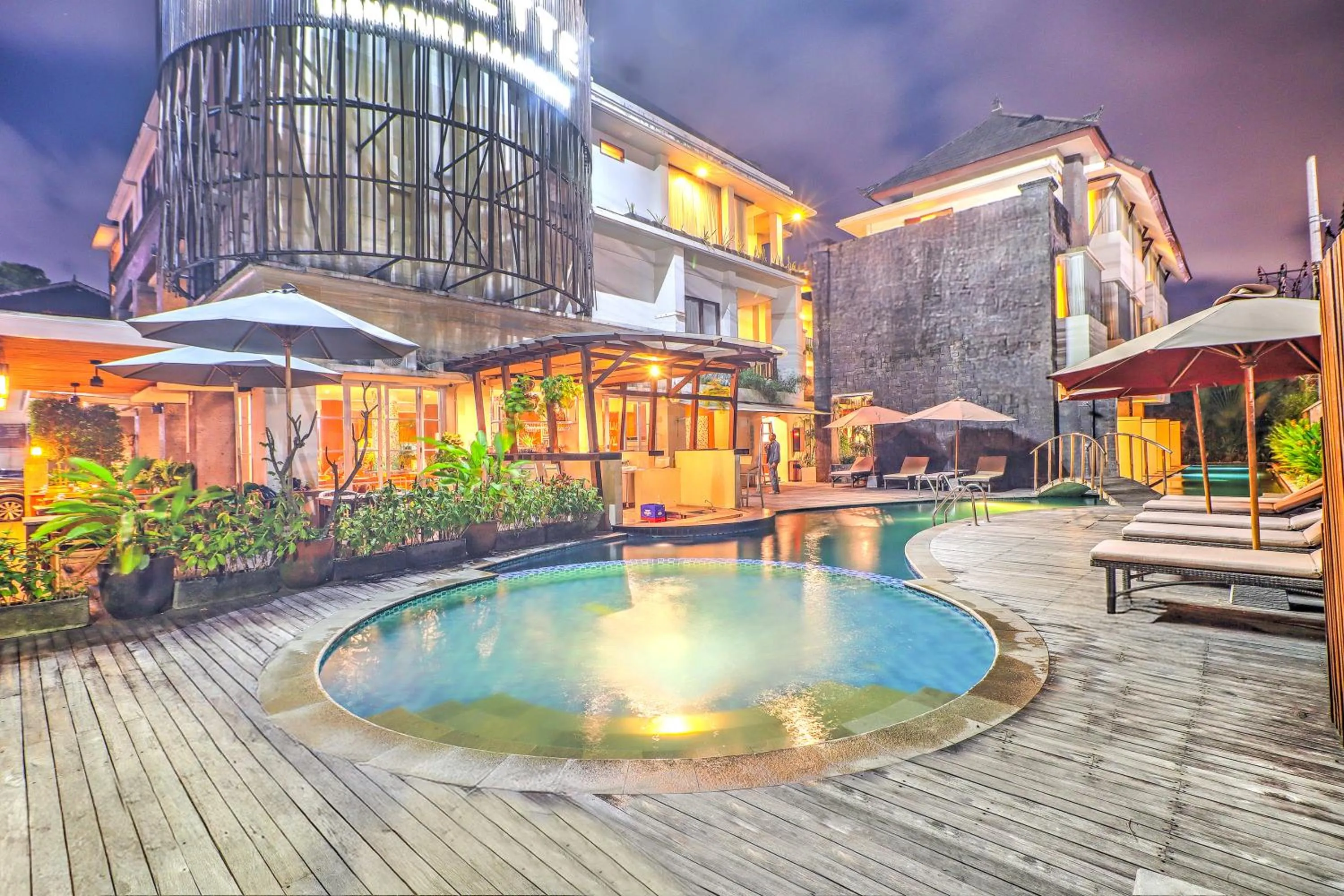 Swimming pool in Palette Signature Hotel