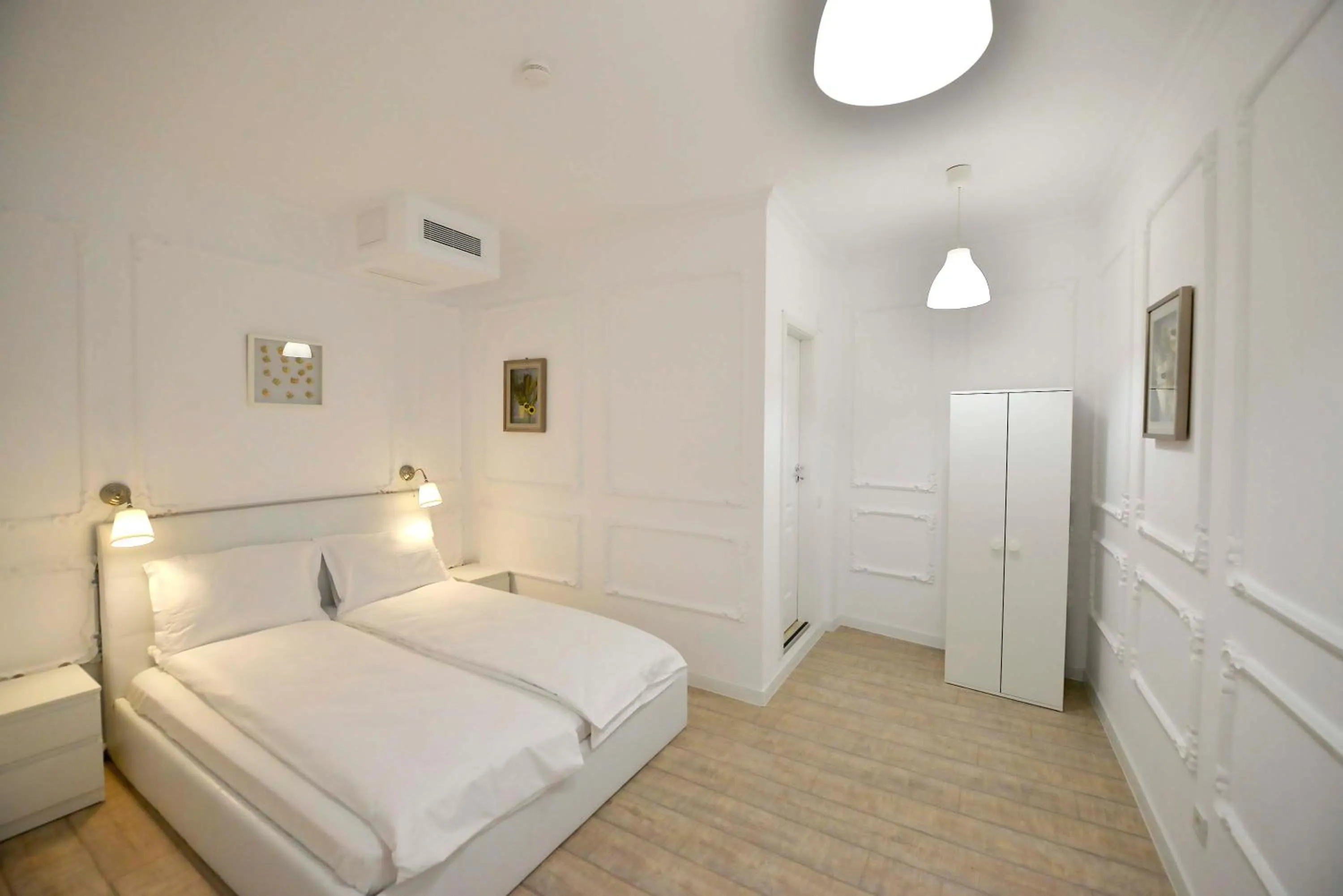 Bedroom, Bed in Otilia