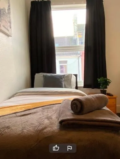 Bedroom, Bed in OYO Tudor Lodge - Redcar Beach