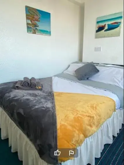 Bedroom, Bed in OYO Tudor Lodge - Redcar Beach Bedroom, Bed in OYO Tudor Lodge - Redcar Beach