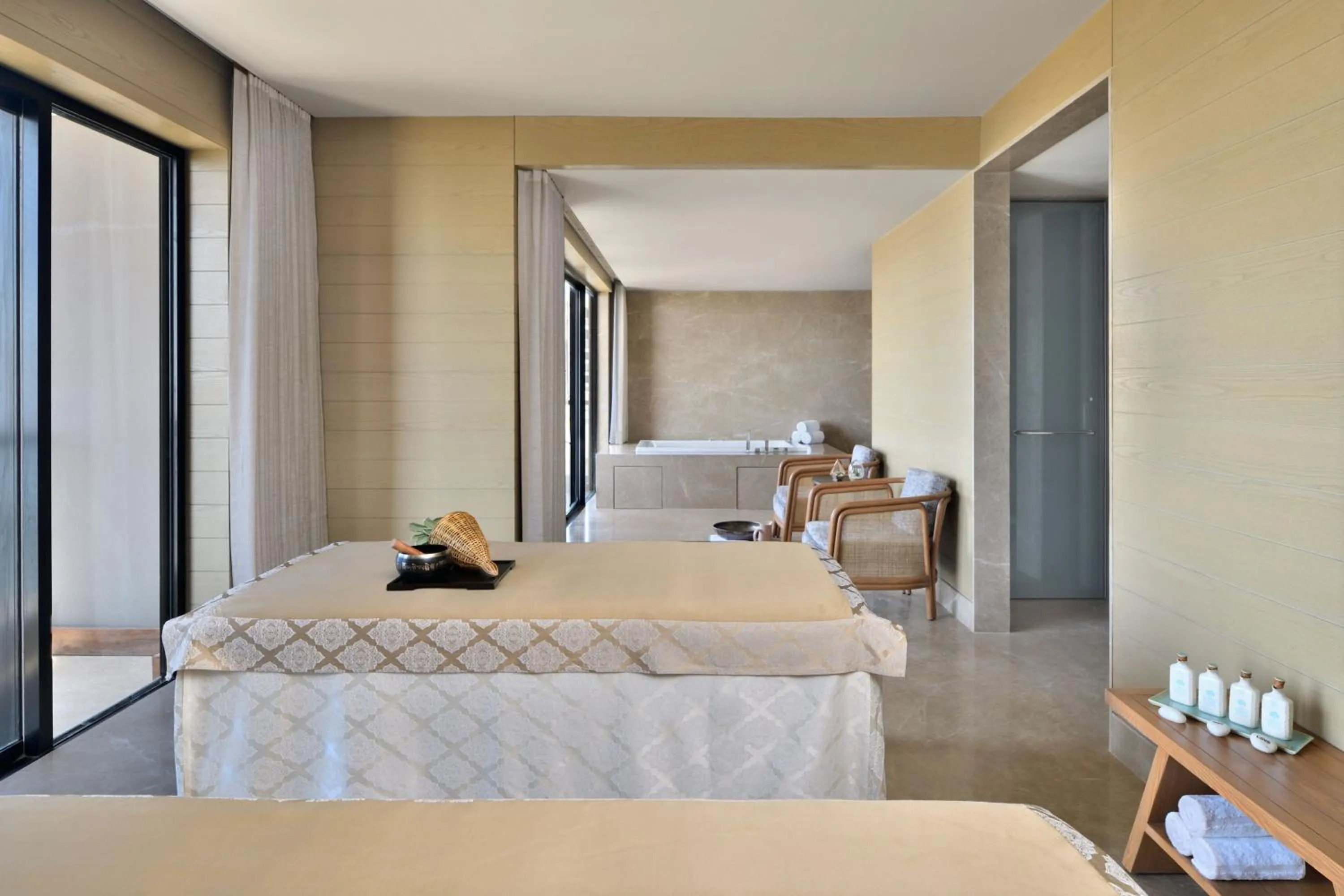 Spa and wellness centre/facilities, Bed in The Westin Resort & Spa Himalayas