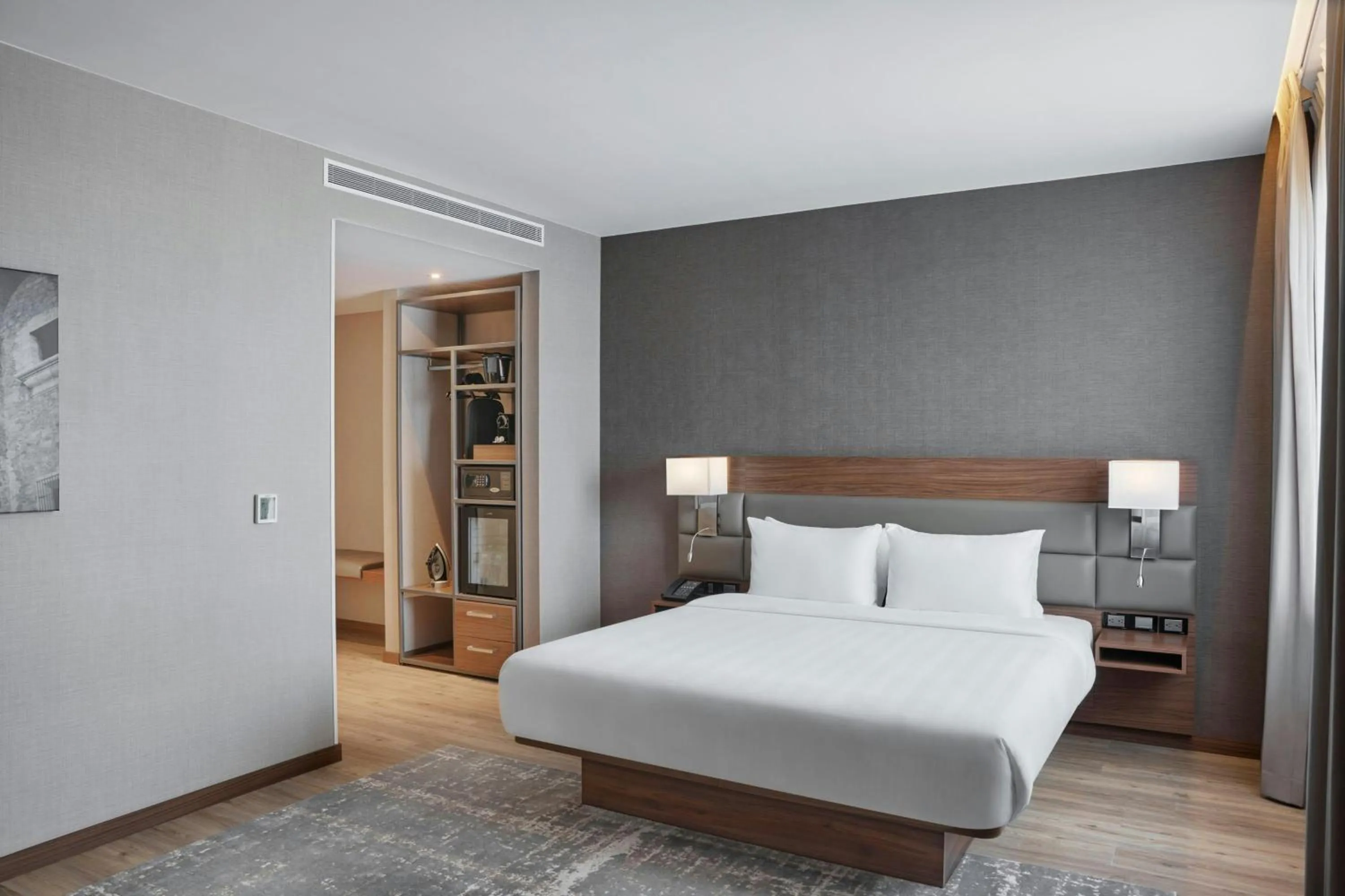 Photo of the whole room, Bed in AC Hotel by Marriott Saltillo