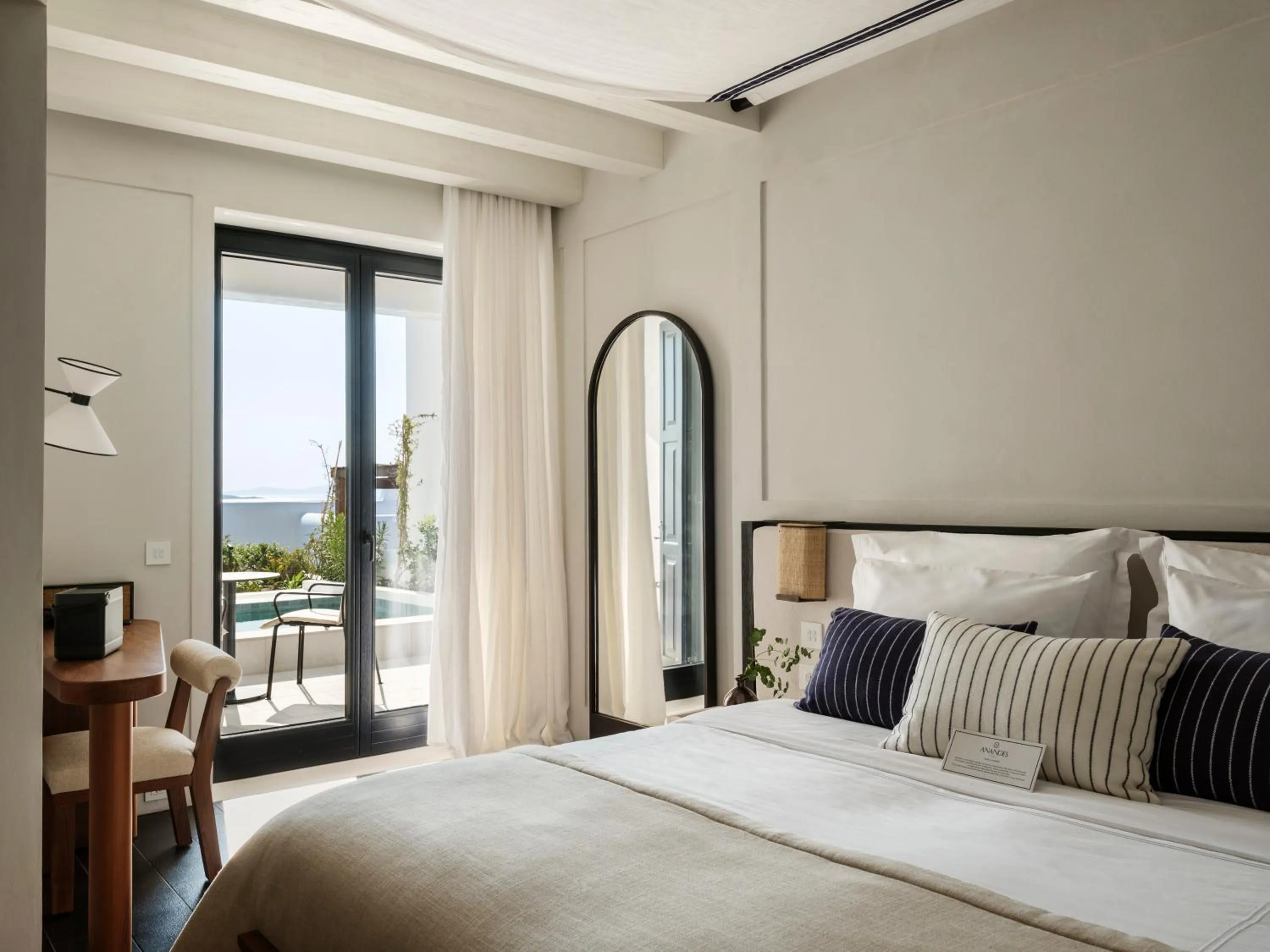 Balcony/Terrace, Bed in Anandes Hotel