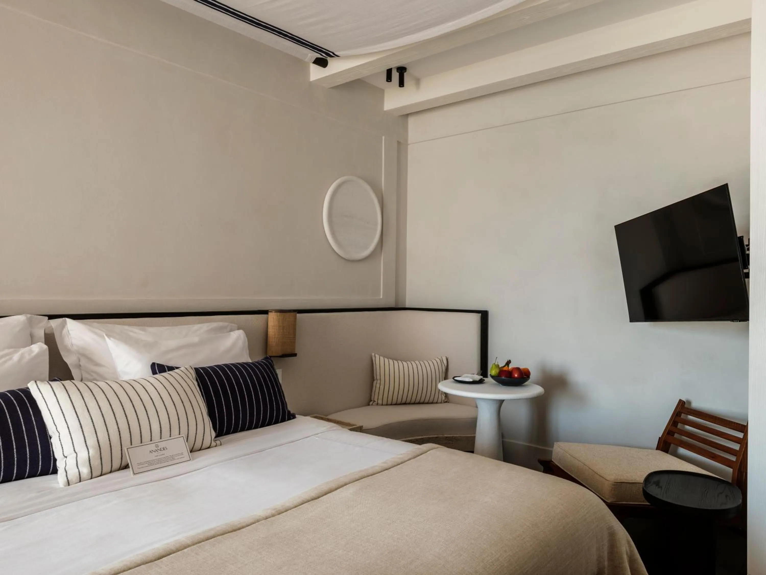 Seating area, Bed in Anandes Hotel