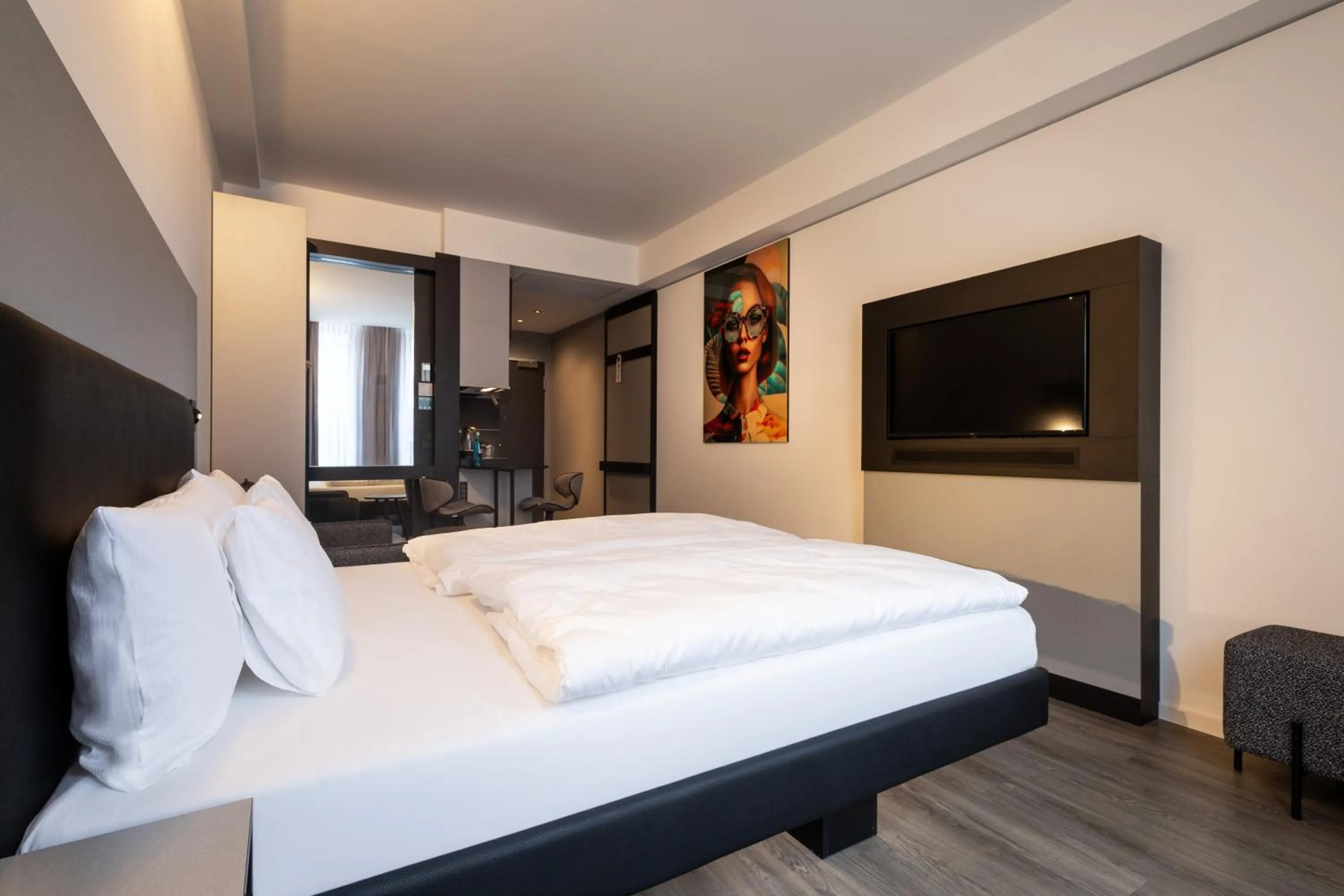 Photo of the whole room, Bed in GINN Apartment-Hotel Stuttgart-Esslingen