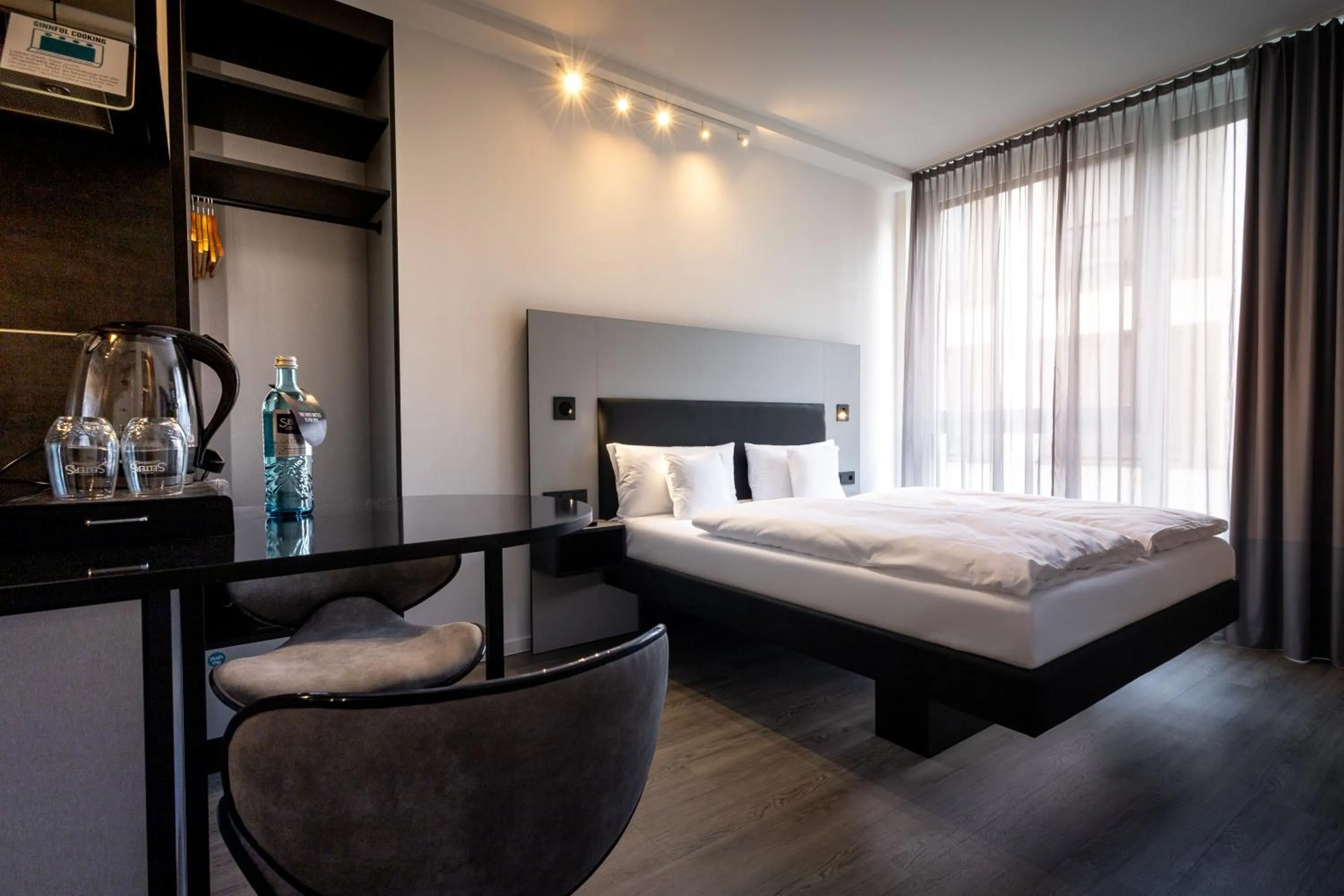 Photo of the whole room, Bed in GINN Apartment-Hotel Stuttgart-Esslingen