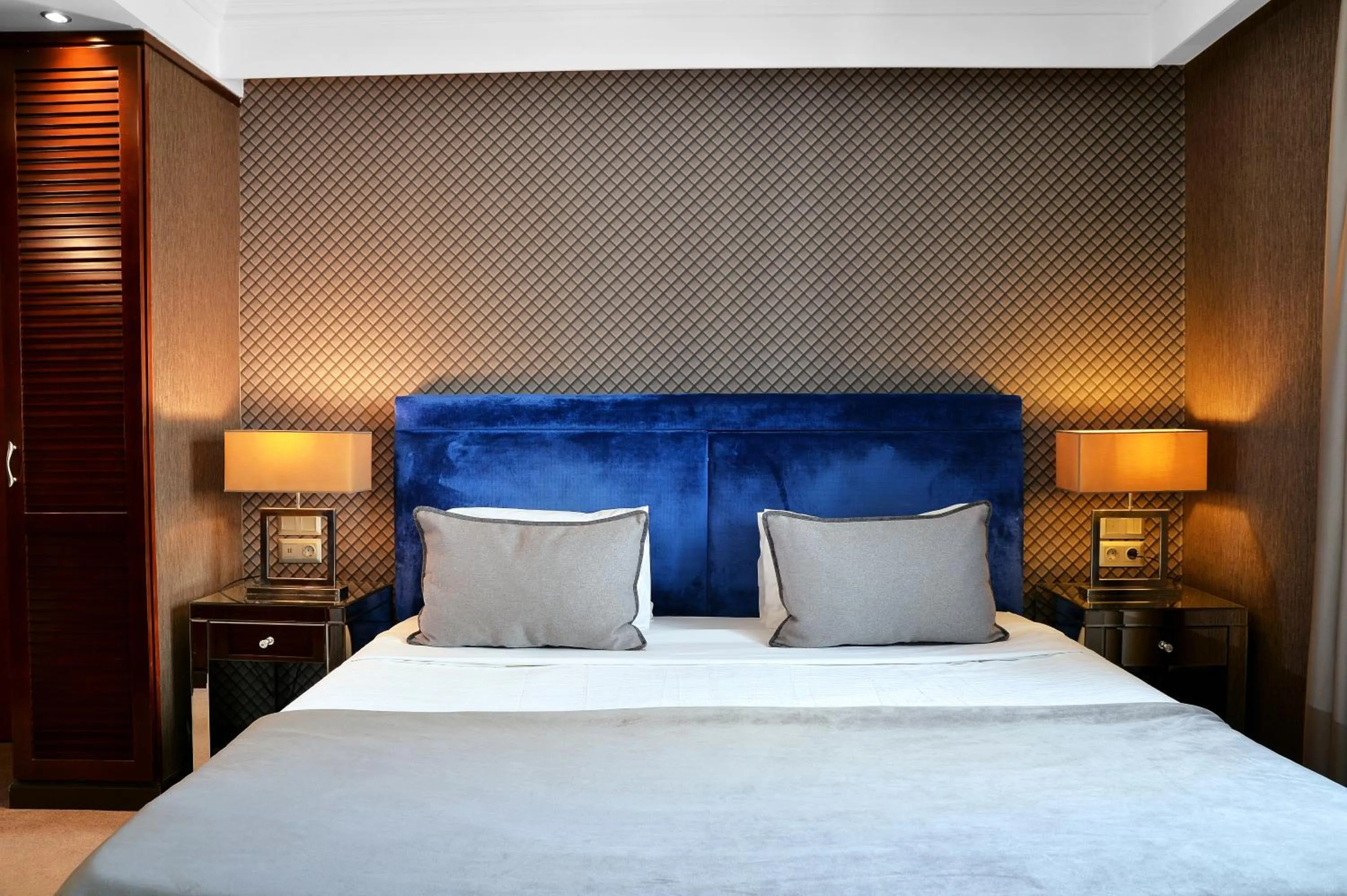 Bed in Airotel Alexandros