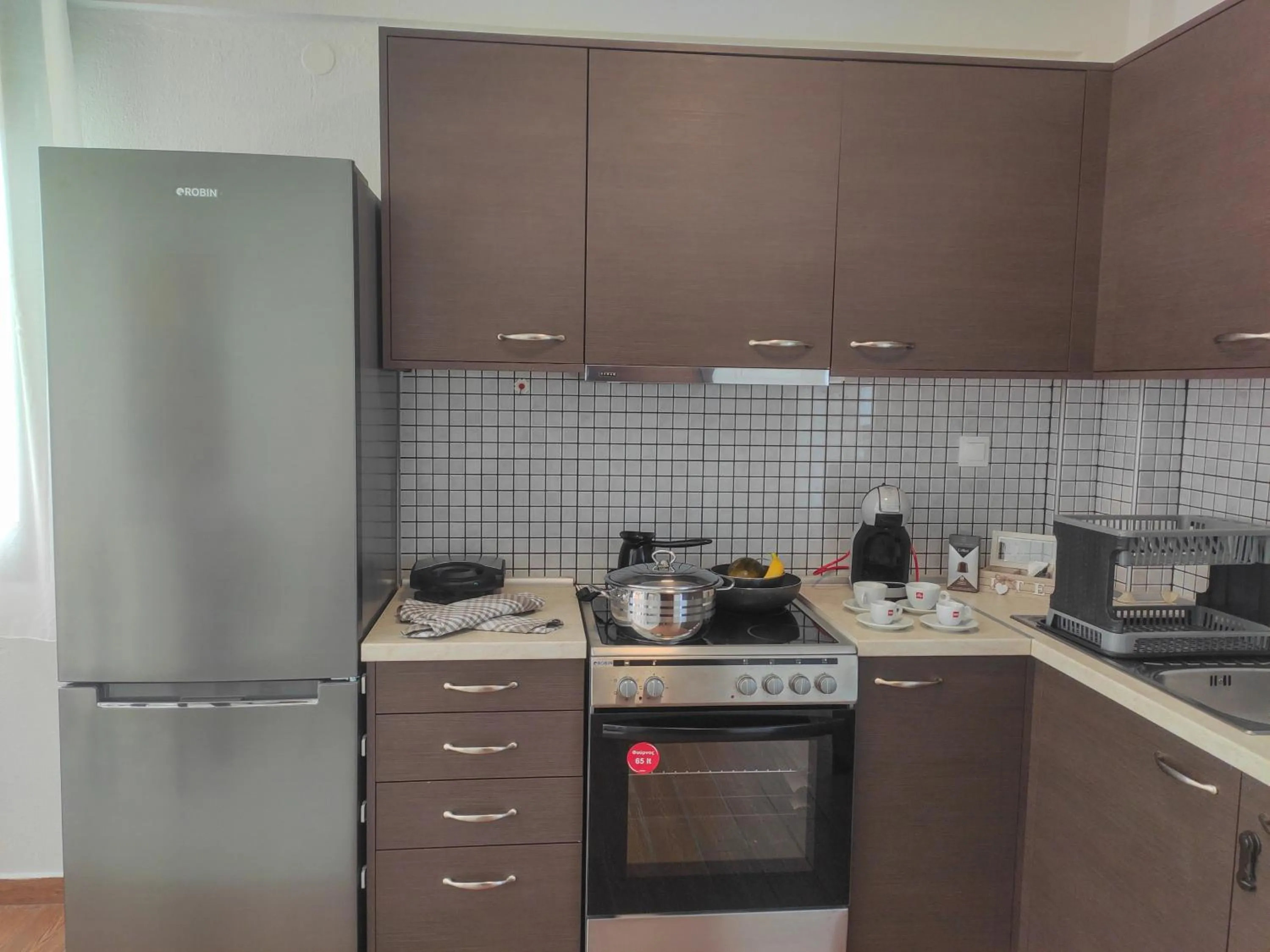 Kitchen or kitchenette in Kashmir Luxury Apartments