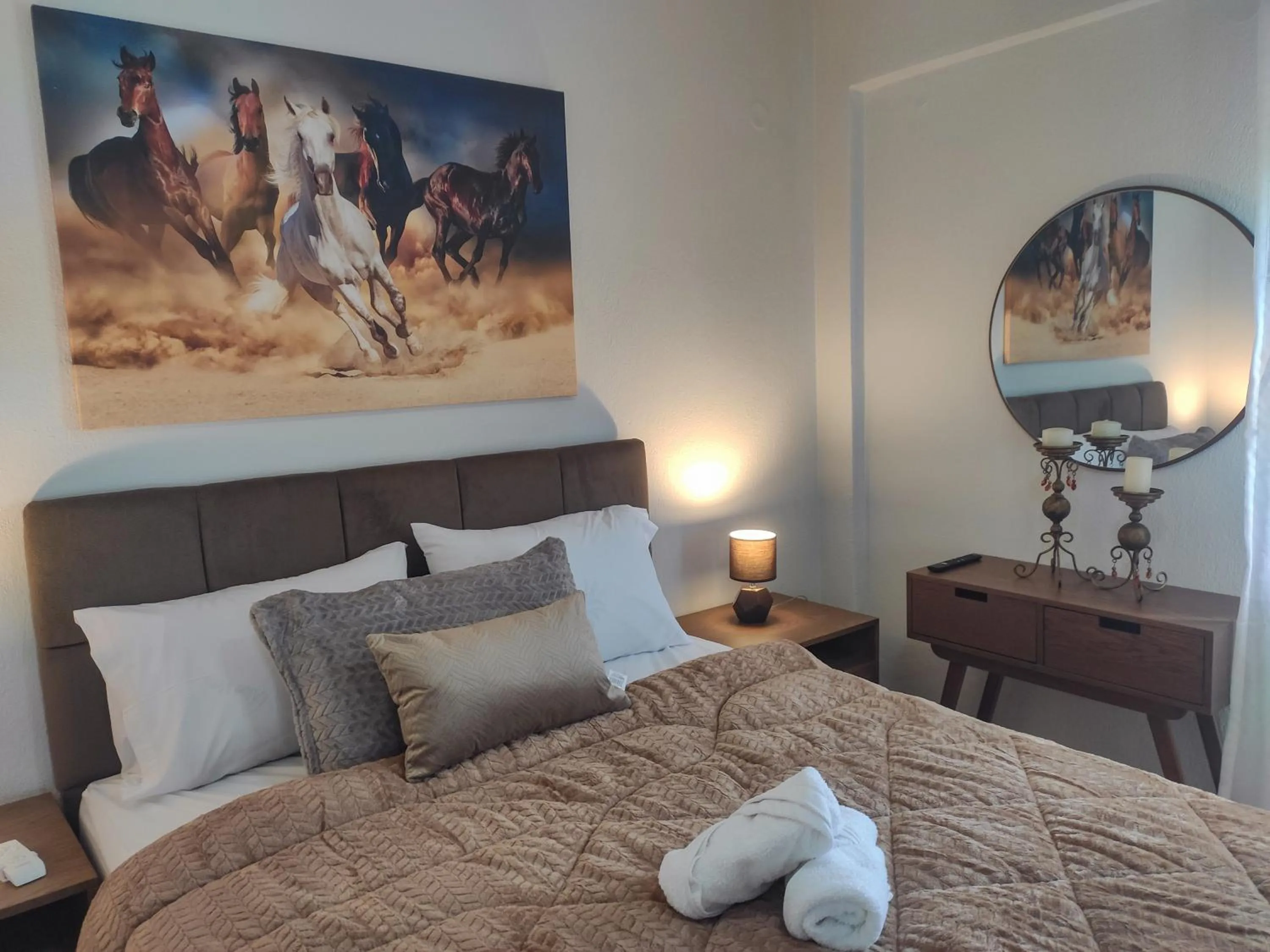 Bedroom, Bed in Kashmir Luxury Apartments