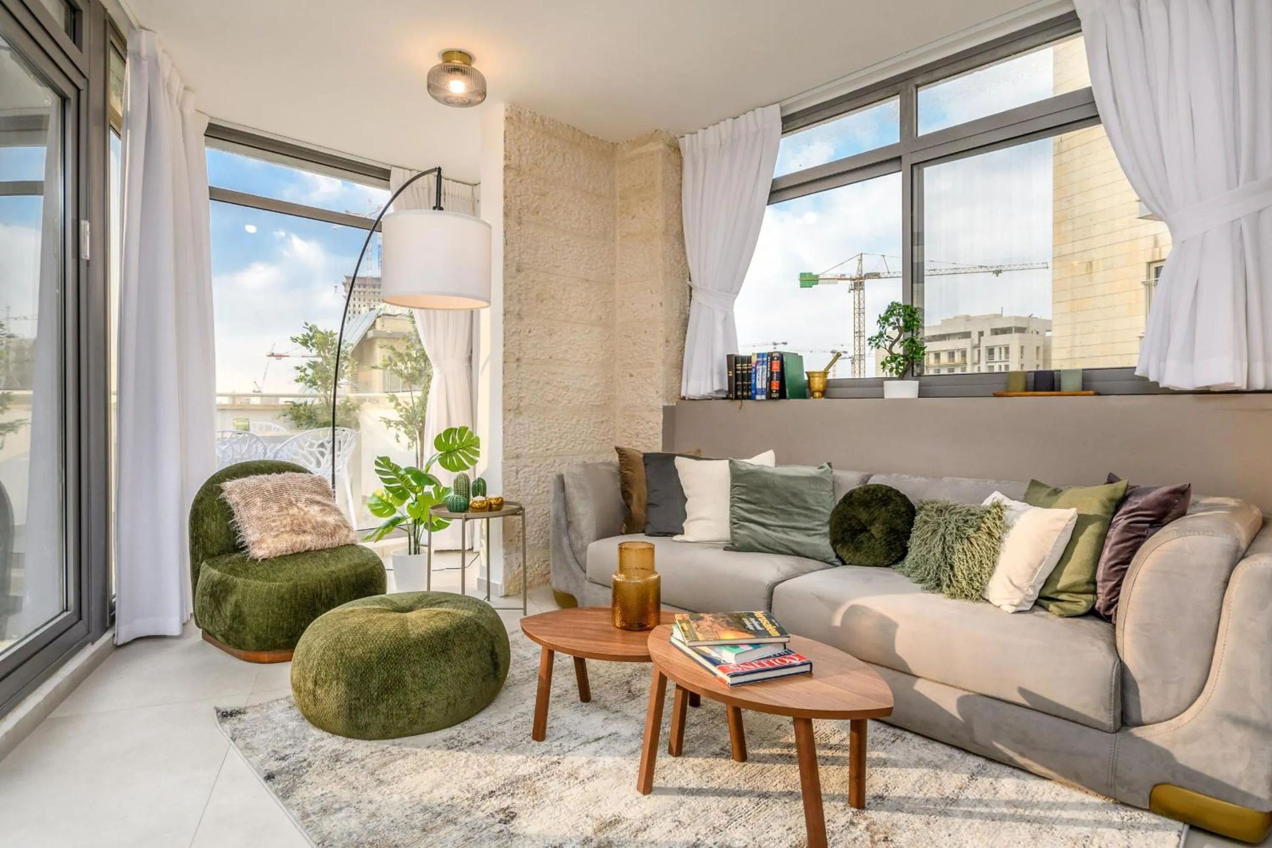 Communal lounge/ TV room in Unique Mini Penthouse In The Heart Of Jerusalem