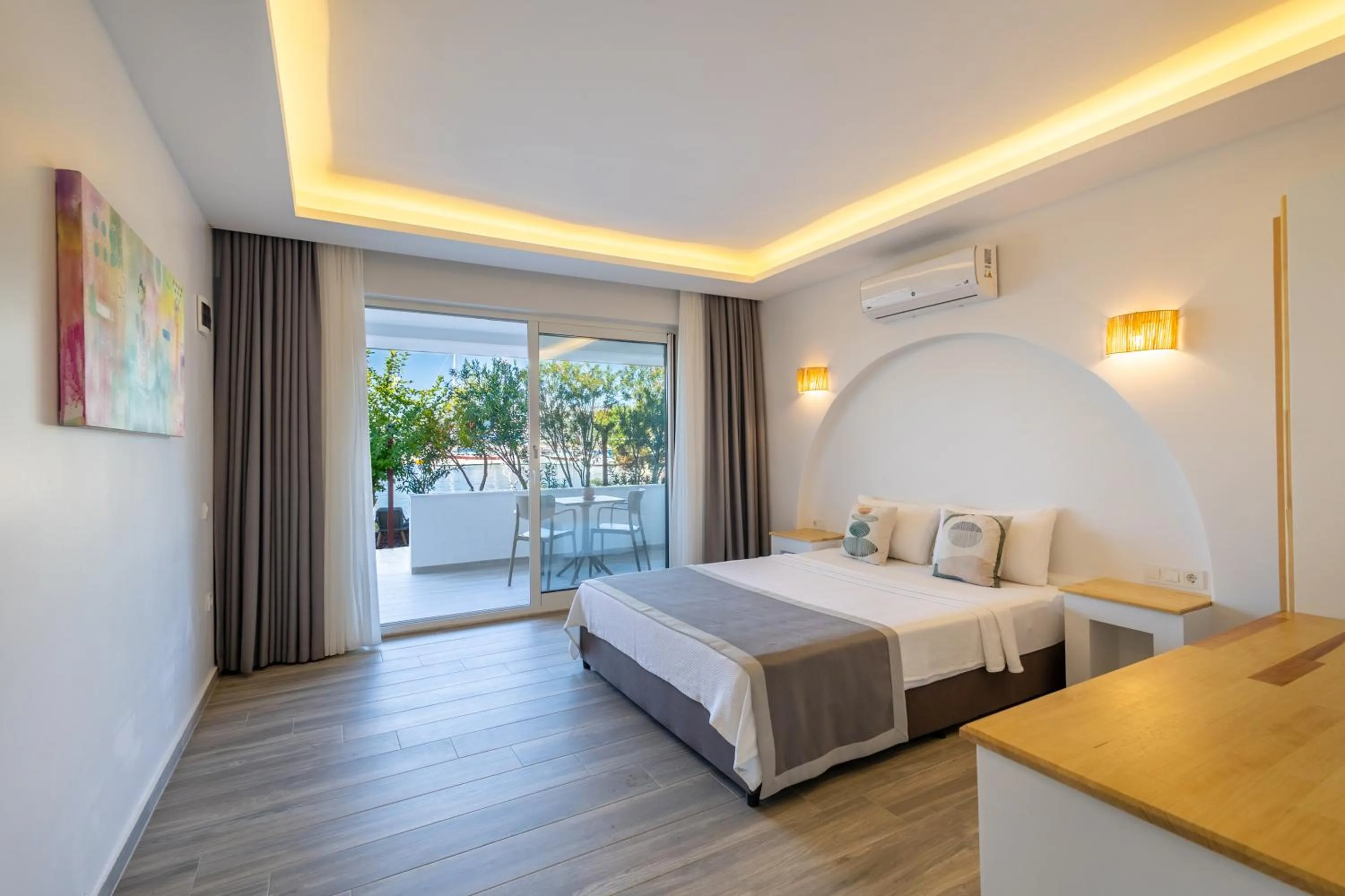 Bed in Base Selimiye