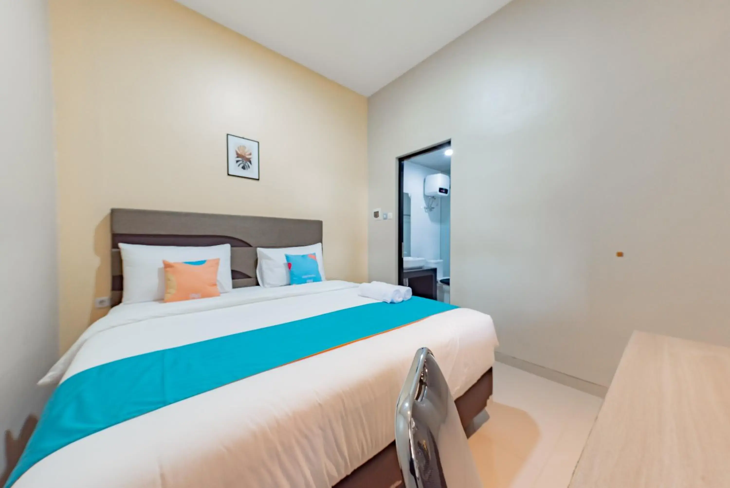 Bedroom, Bed in Sans Hotel Berau Square Bedroom, Bed in Sans Hotel Berau Square