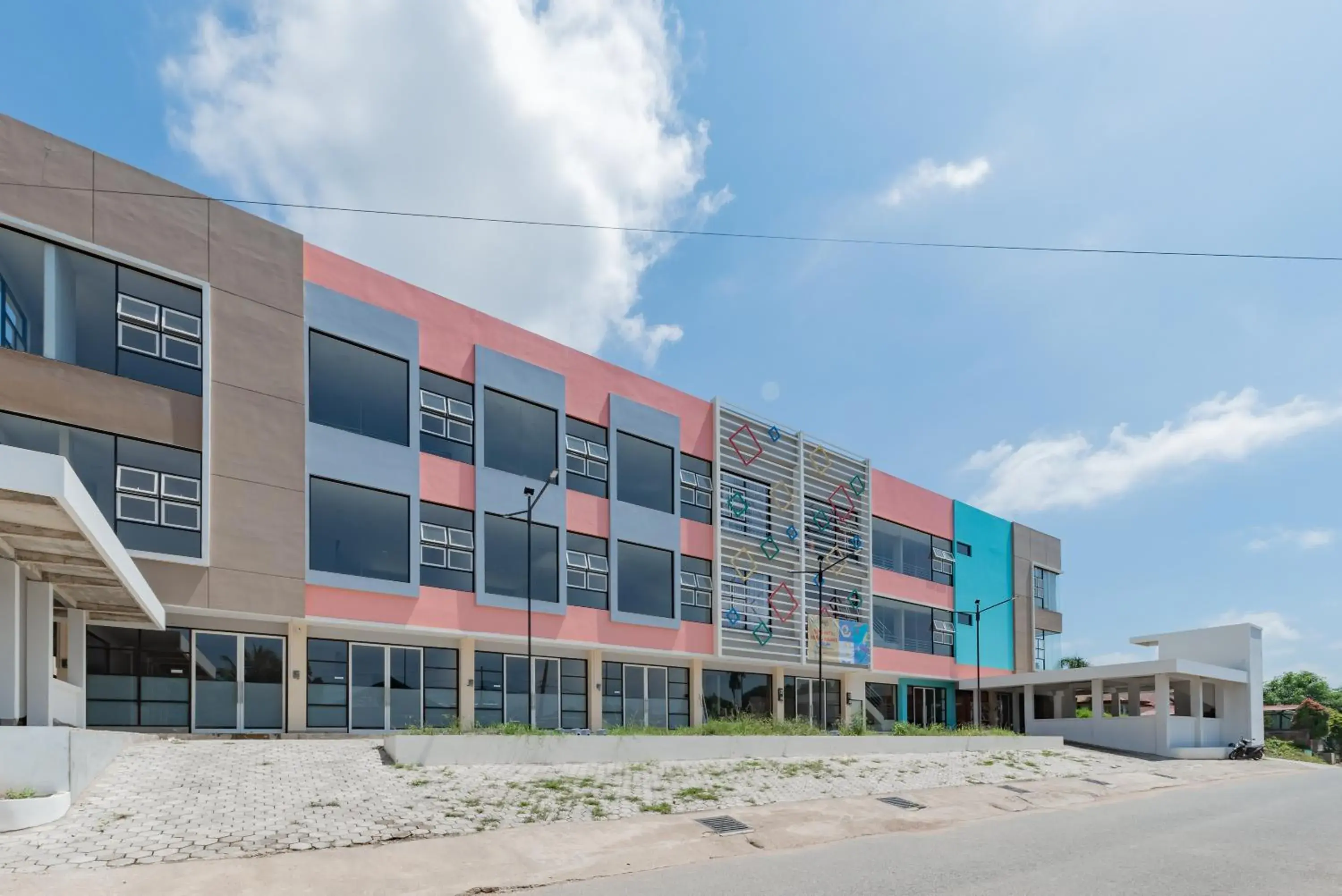 Property building in Sans Hotel Berau Square Property building in Sans Hotel Berau Square