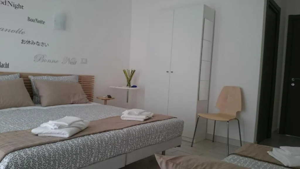 Photo of the whole room, Bed in Rucoli