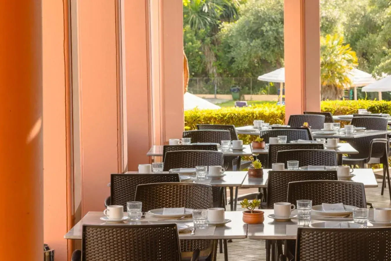 Restaurant/places to eat in Century Resort Restaurant/places to eat in Century Resort