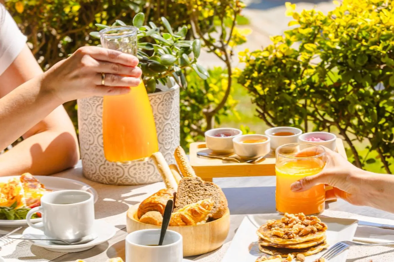 Coffee/tea facilities in Century Resort